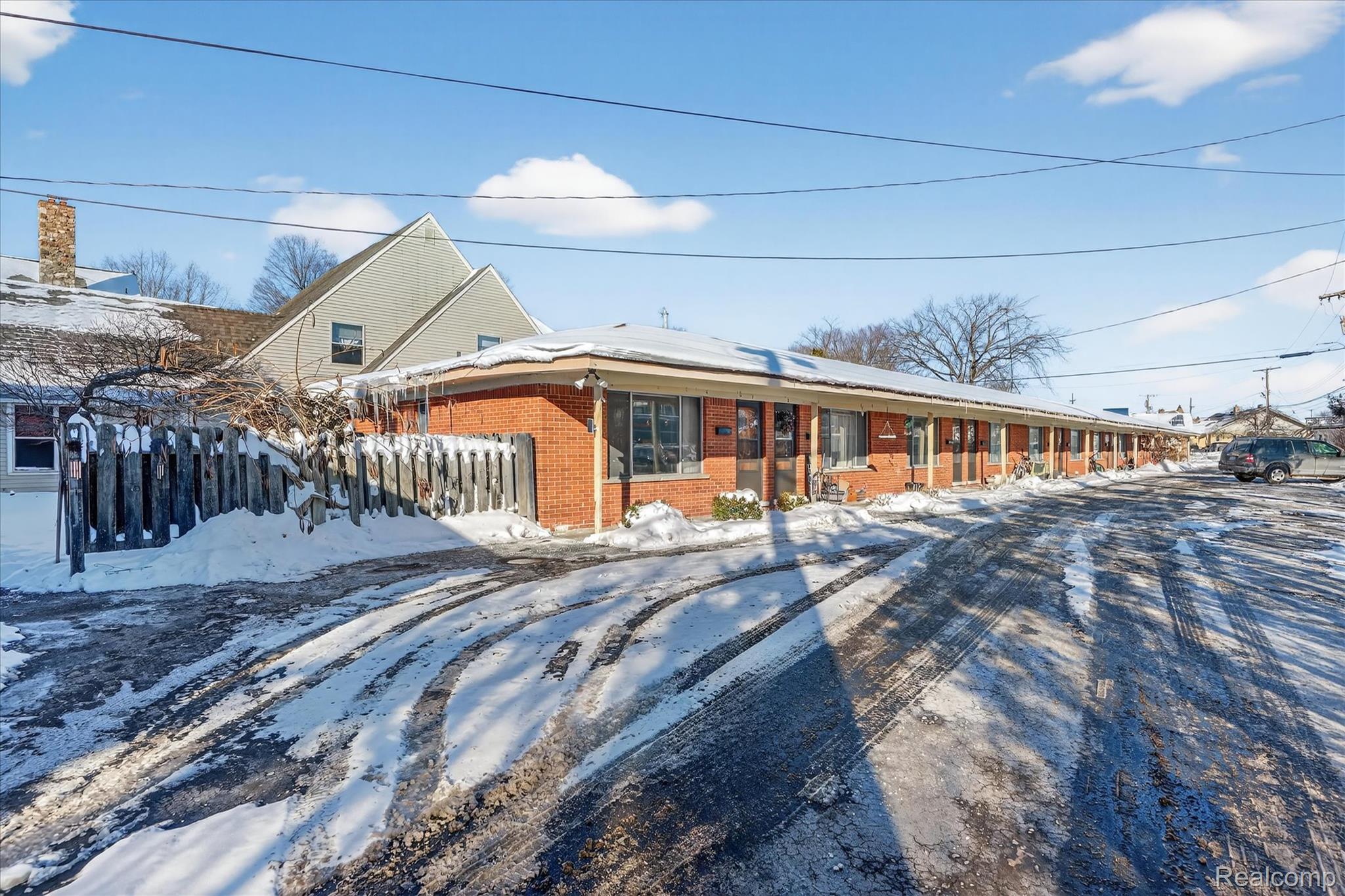 23 W Burdick Street 1