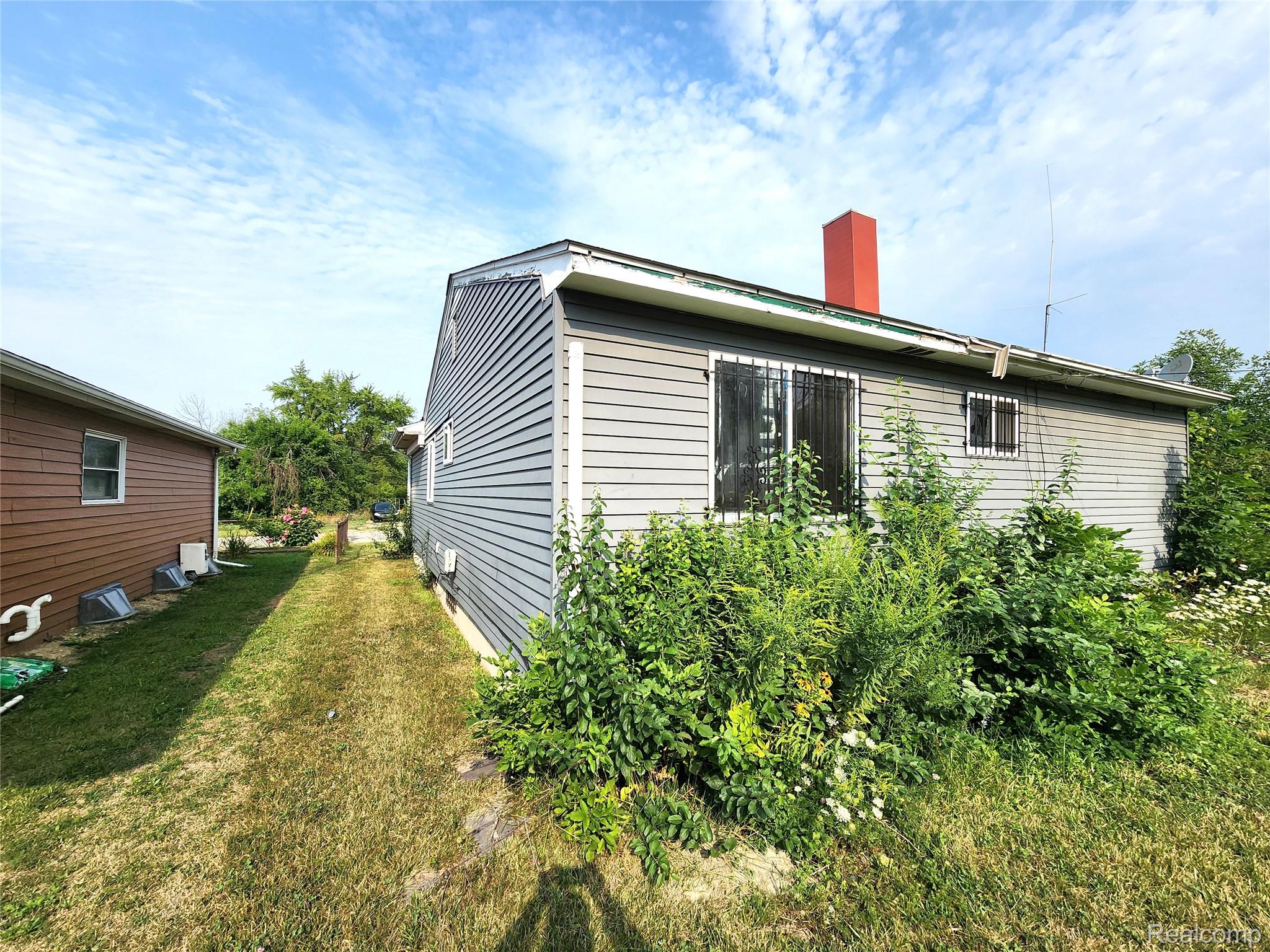 6104 Hilton Lane