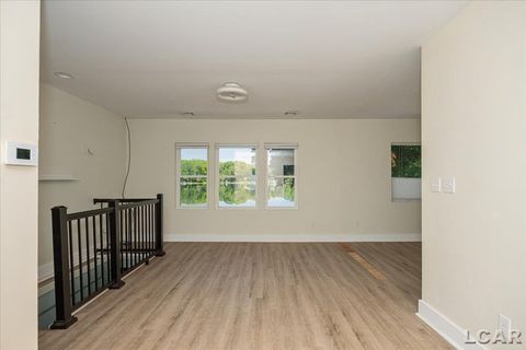 Tiny photo for 1400 Lakeview Drive, Manchester Township, MI 49287 (MLS # 56050209540)