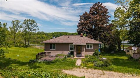 Tiny photo for 1400 Lakeview Drive, Manchester Township, MI 49287 (MLS # 56050209540)