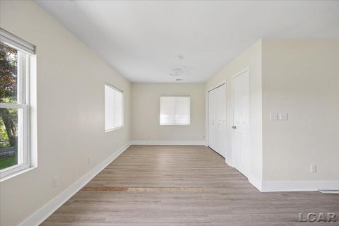 Tiny photo for 1400 Lakeview Drive, Manchester Township, MI 49287 (MLS # 56050209540)