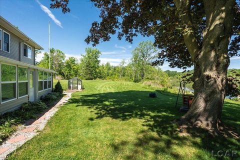 Tiny photo for 1400 Lakeview Drive, Manchester Township, MI 49287 (MLS # 56050209540)