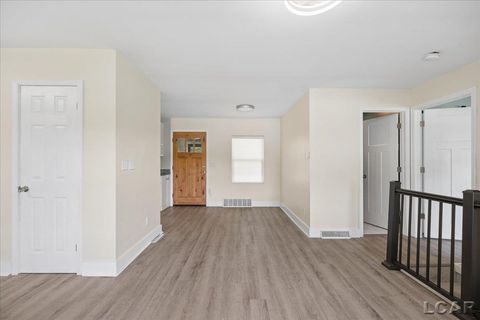 Tiny photo for 1400 Lakeview Drive, Manchester Township, MI 49287 (MLS # 56050209540)