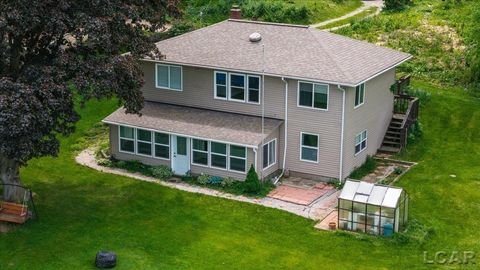 Photo of 1400 Lakeview Drive, Manchester Township, MI 49287 (MLS # 56050209540)
