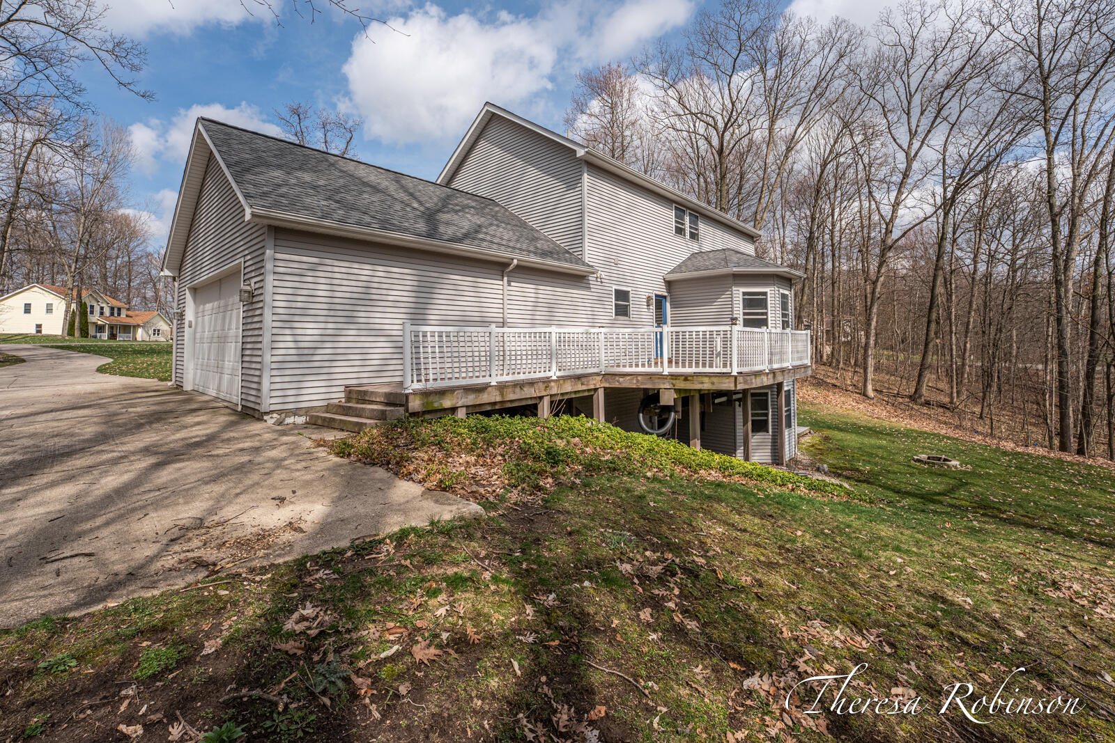 2232 Pointe North Drive NE