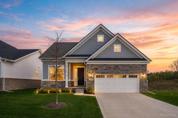 5545 HELMSDALE BLVD, WEST BLOOMFIELD, MI 48322 - Image d60a0a9c5b1eef450d908c9c5f2eddae/2683427718
