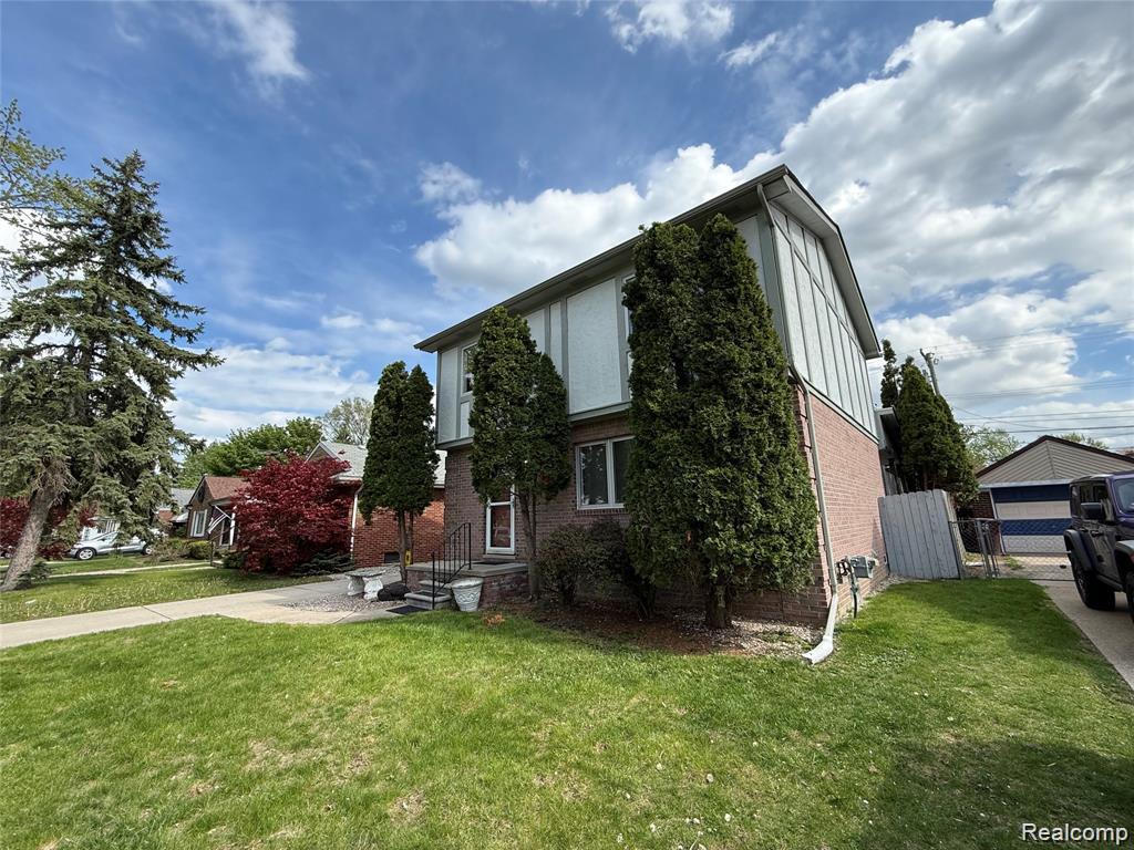 8334 McKinley