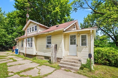 607 Ira Avenue Kalamazoo Charter Township MI 49048