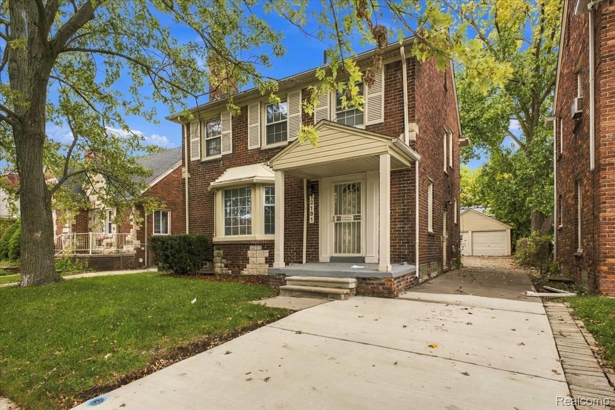 12191 E OUTER Drive