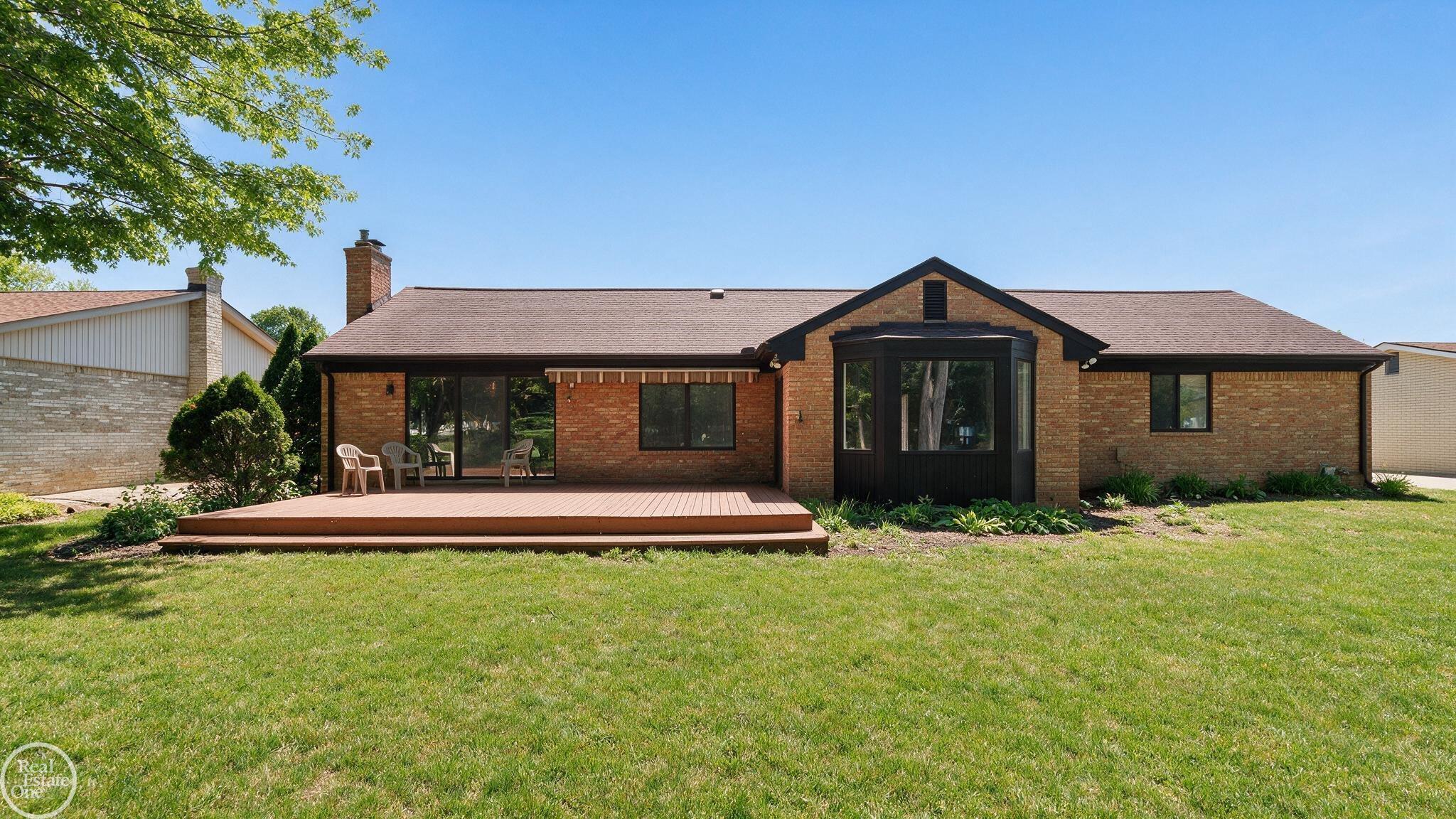 11343 Common Road
