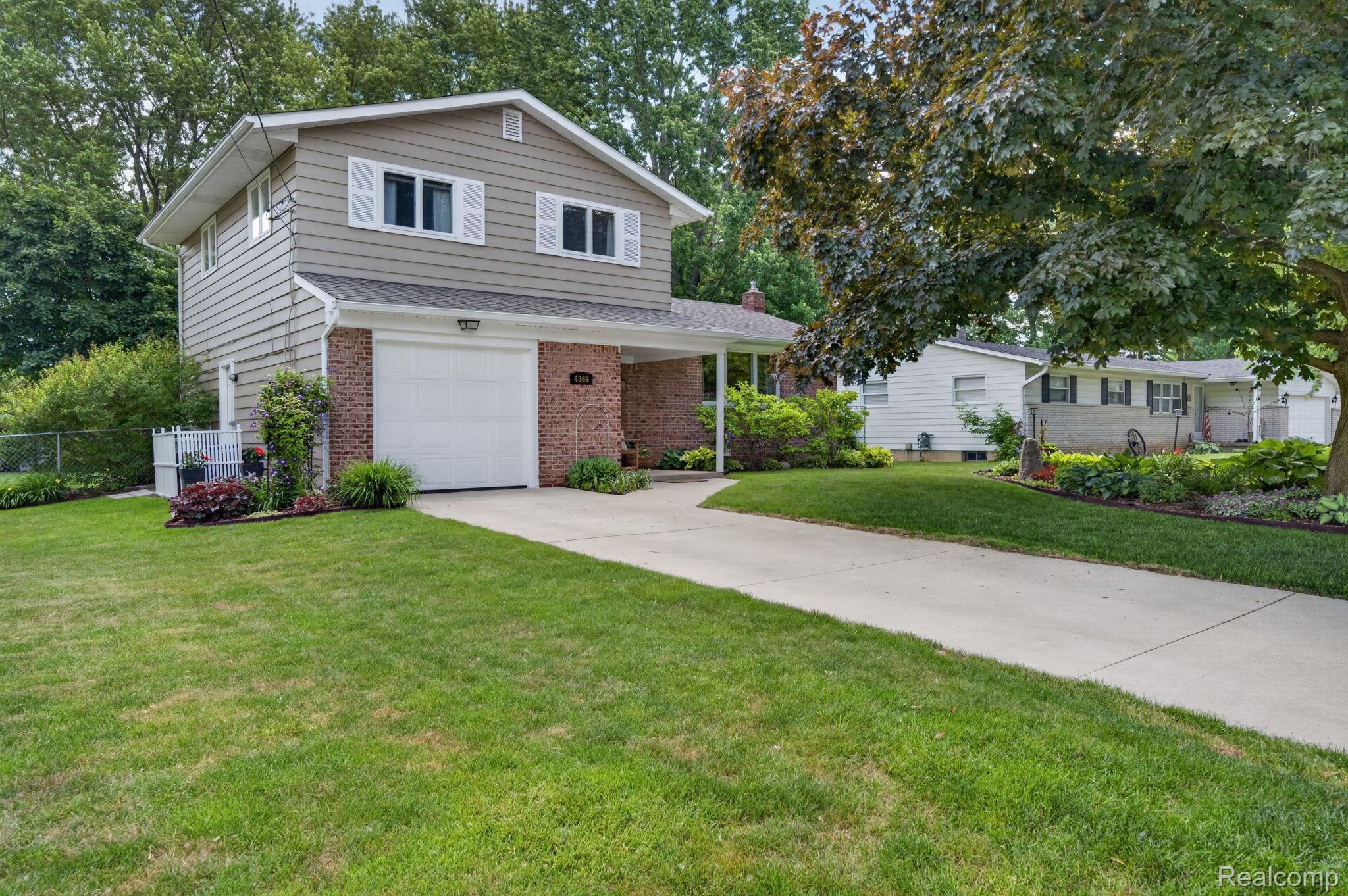 4369 Dixon Drive
