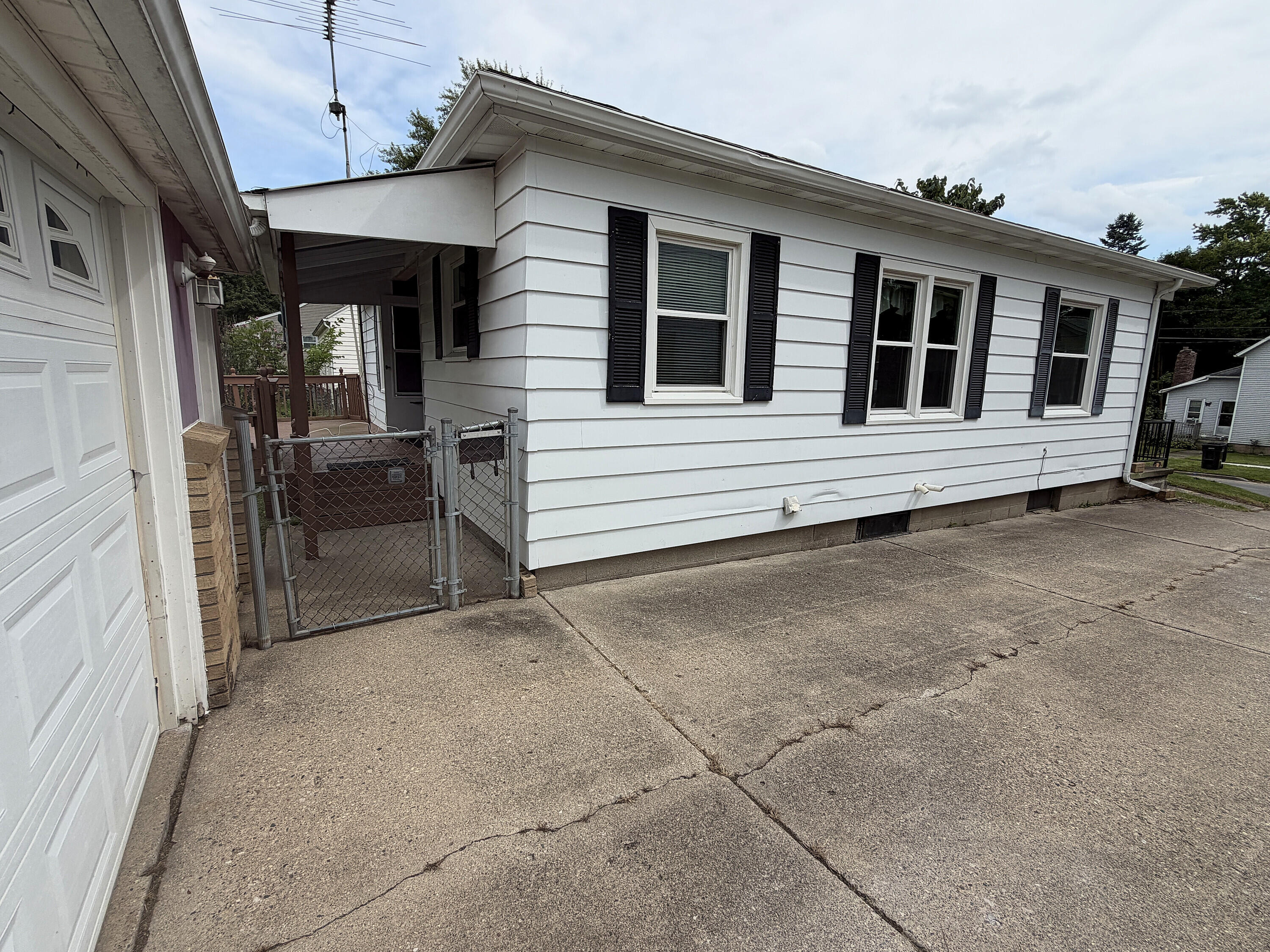 319 E Grant Street