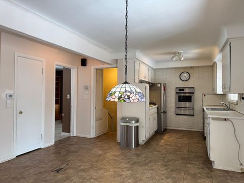 A home in FarmingtonHillsCity_Oakland
