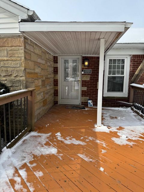 A home in FarmingtonHillsCity_Oakland