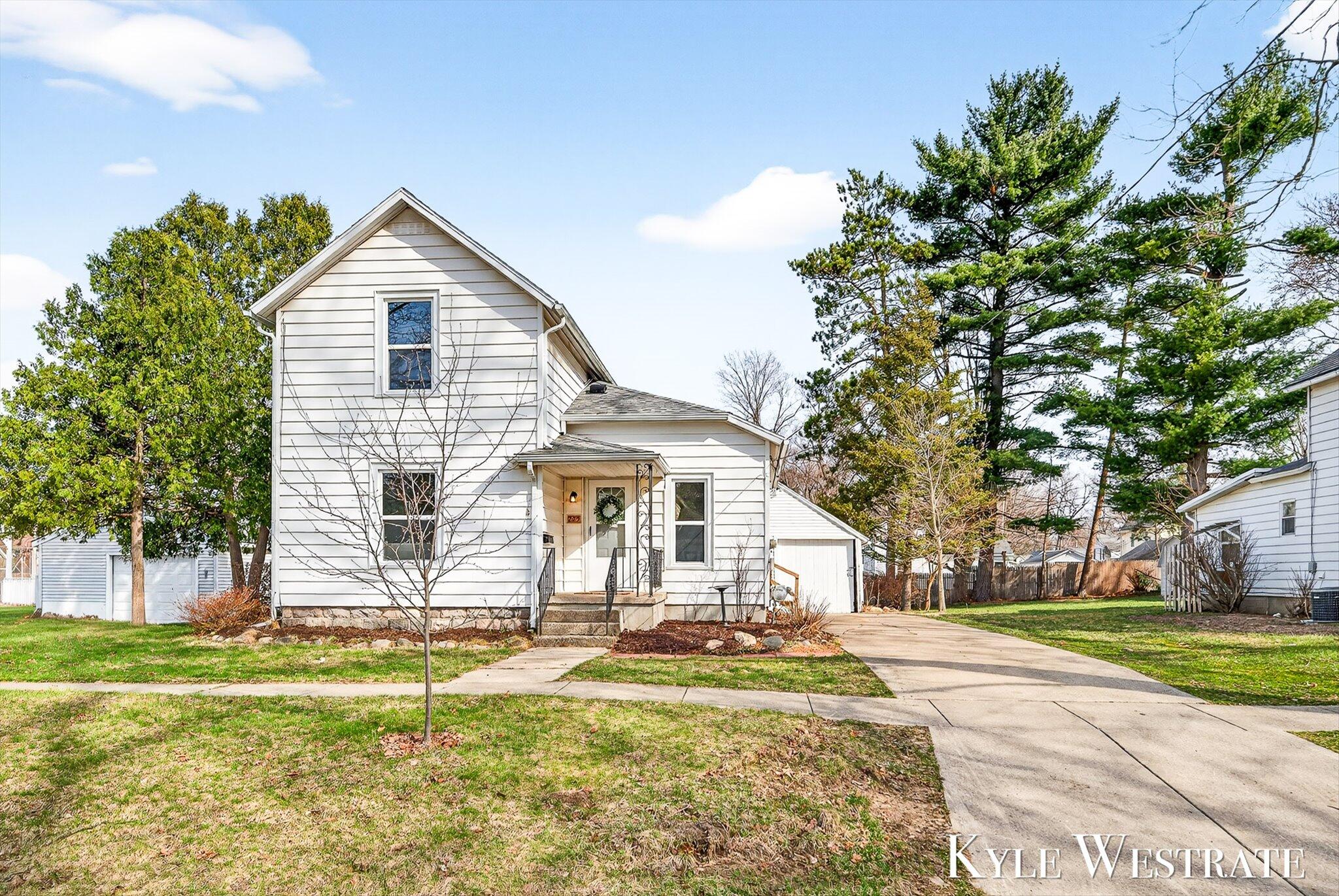 225 W Marshall Street