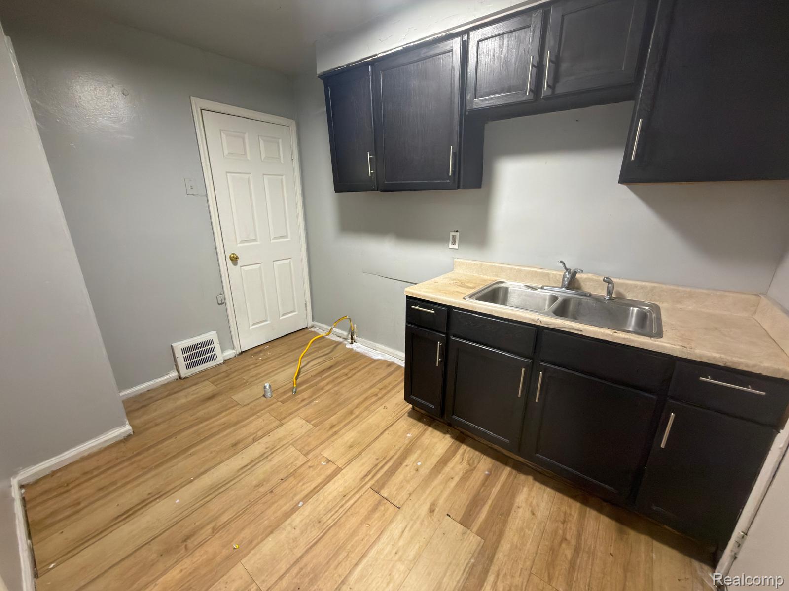 8837 Evergreen Avenue