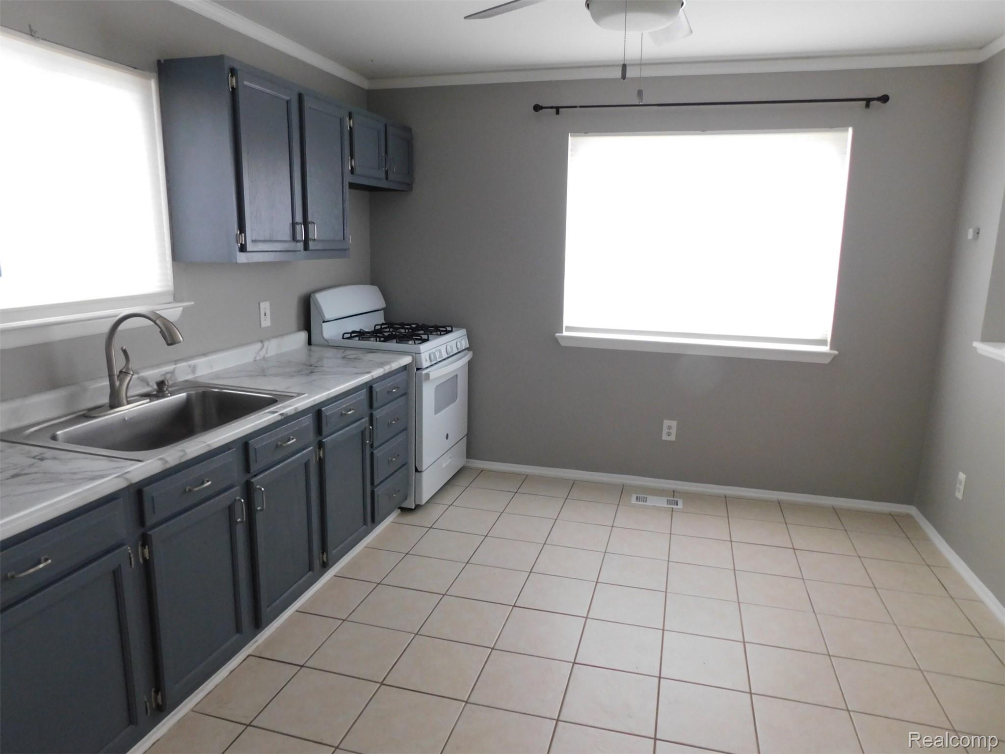 535 E Lewiston Avenue