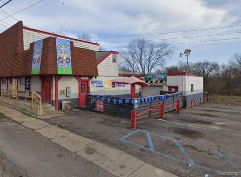 2310 W COURT Street Flint City MI 48503