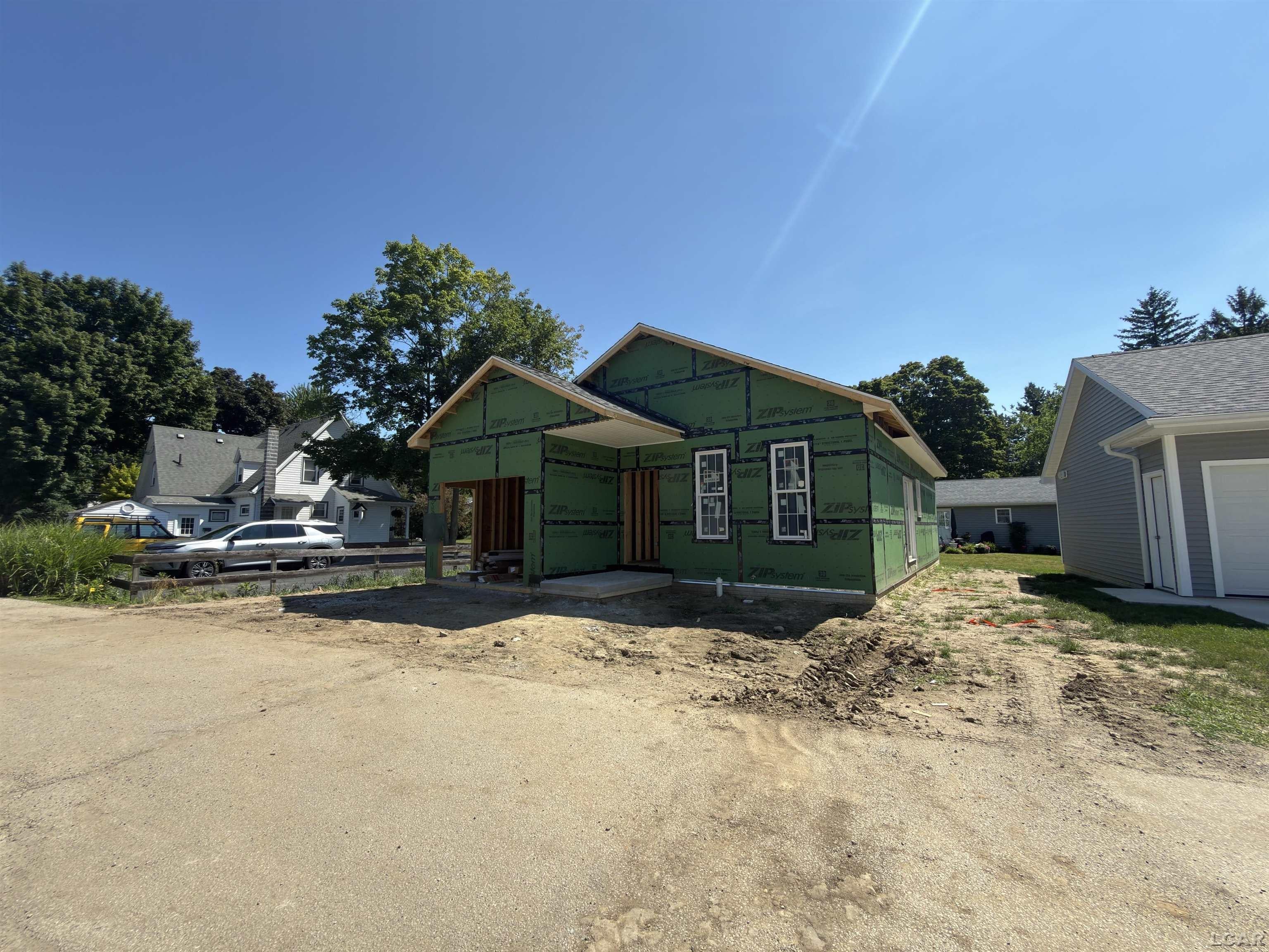 965A W Maumee Street