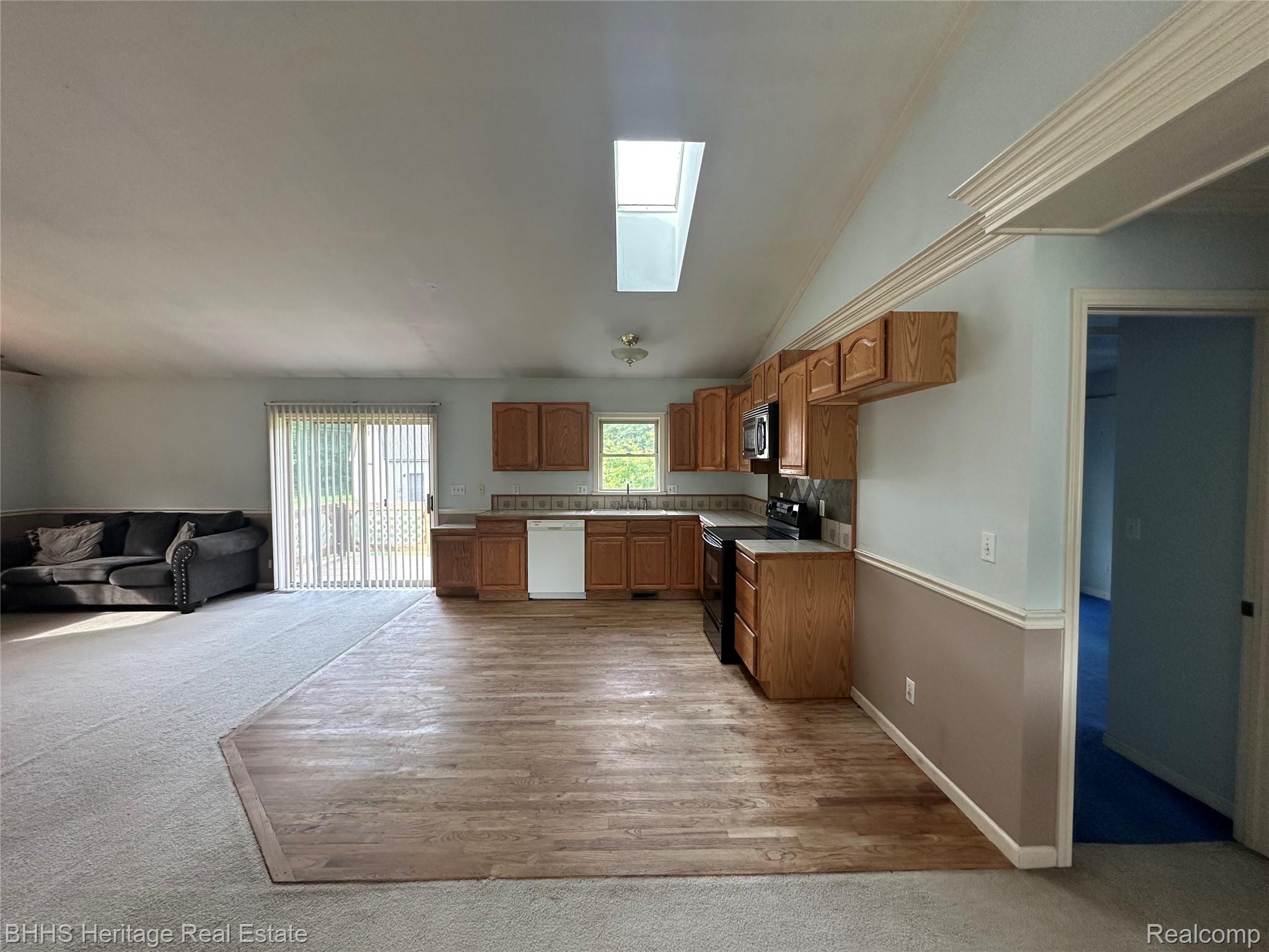 Handy Township, Michigan 48836, United States, 3 Bedrooms Bedrooms, ,2 BathroomsBathrooms,Residential,Pending,181015