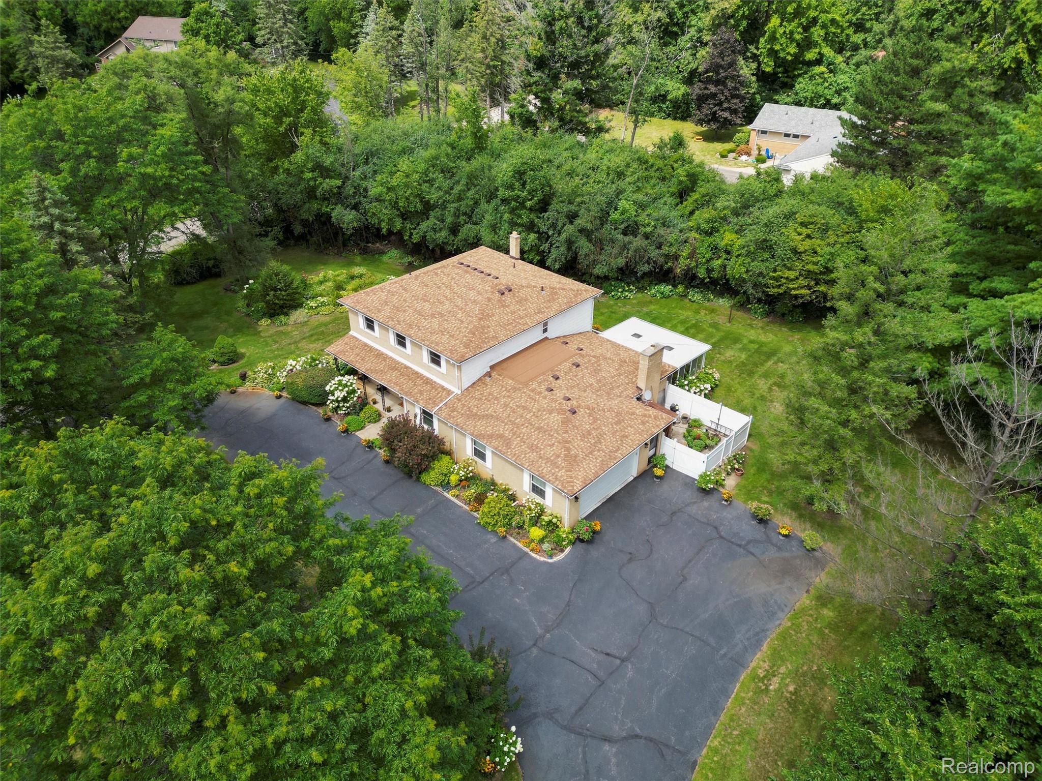 29876 Northbrook Street