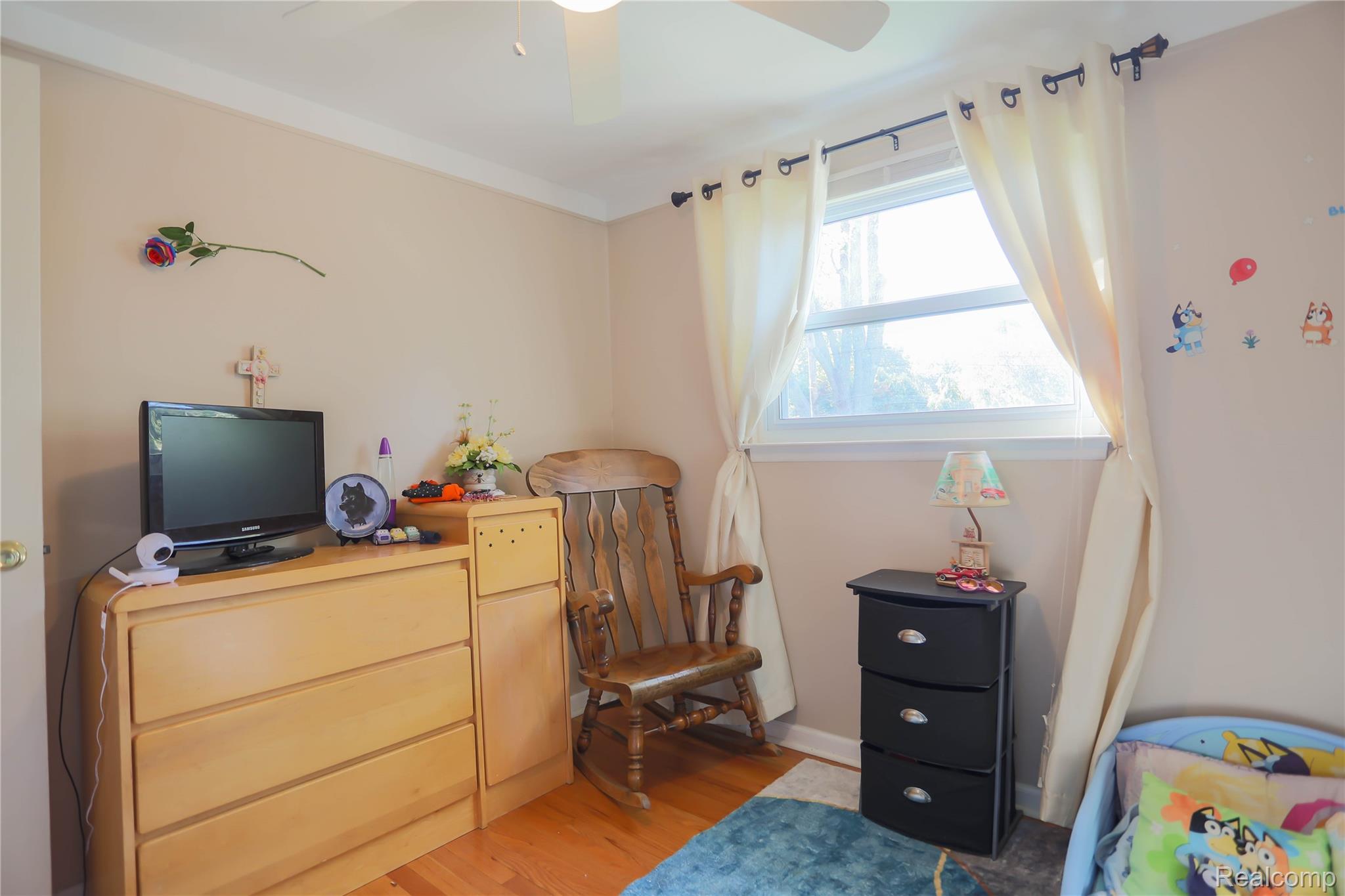 Clinton Charter Township, Michigan 48035, United States, 4 Bedrooms Bedrooms, ,3 BathroomsBathrooms,Residential,Pending,217437