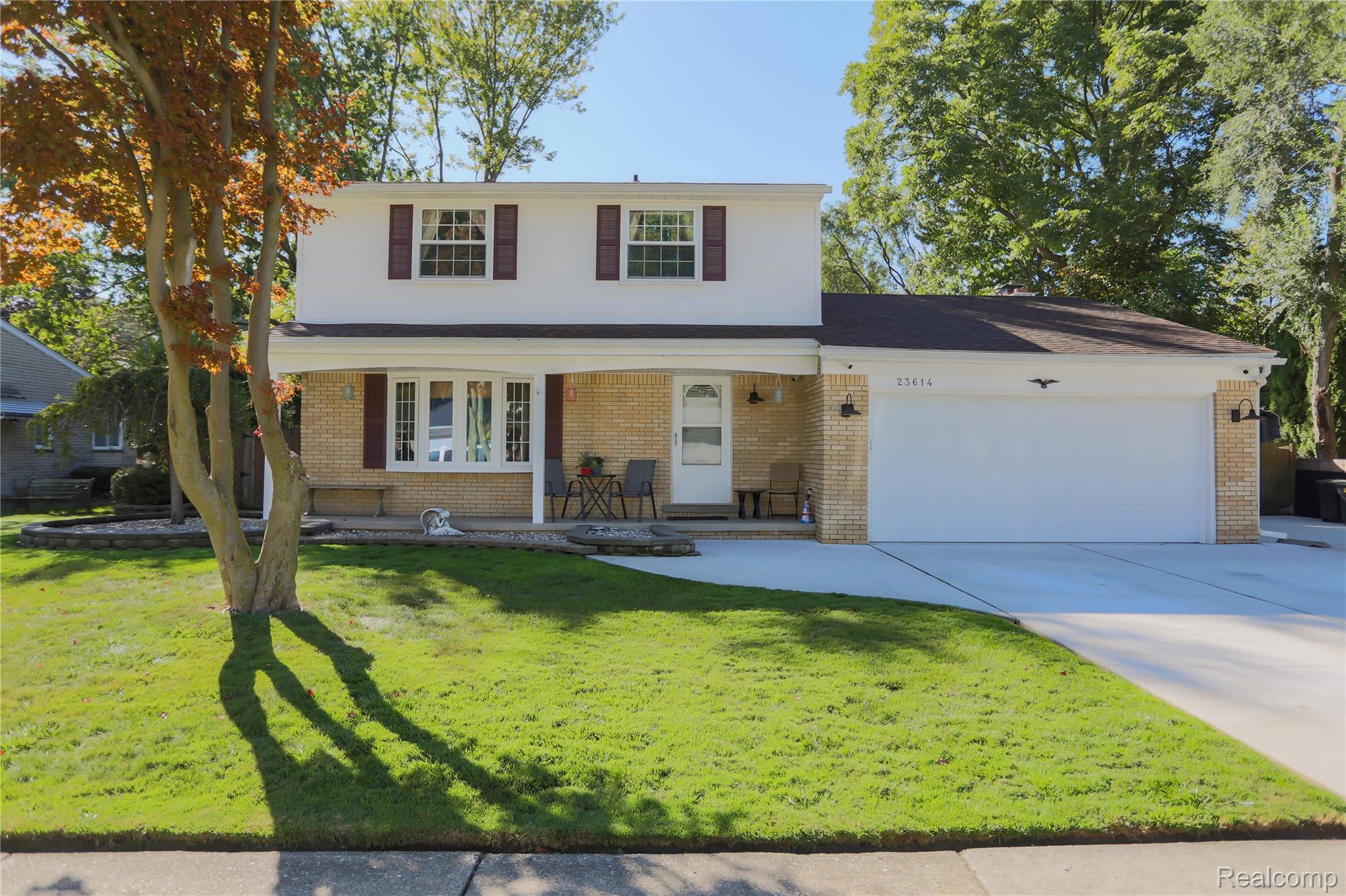 Clinton Charter Township, Michigan 48035, United States, 4 Bedrooms Bedrooms, ,3 BathroomsBathrooms,Residential,Pending,217437