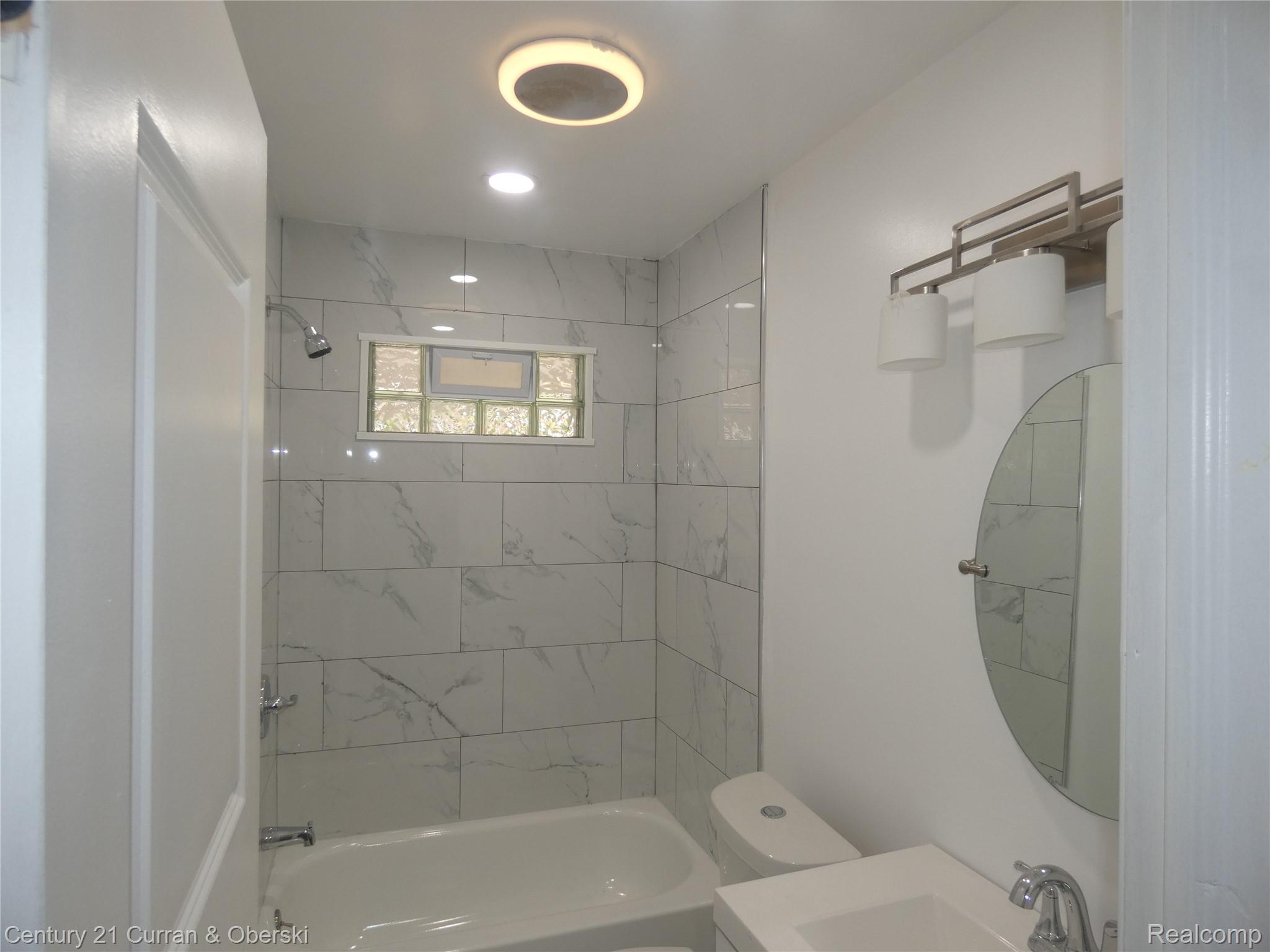 15835 Evergreen Road