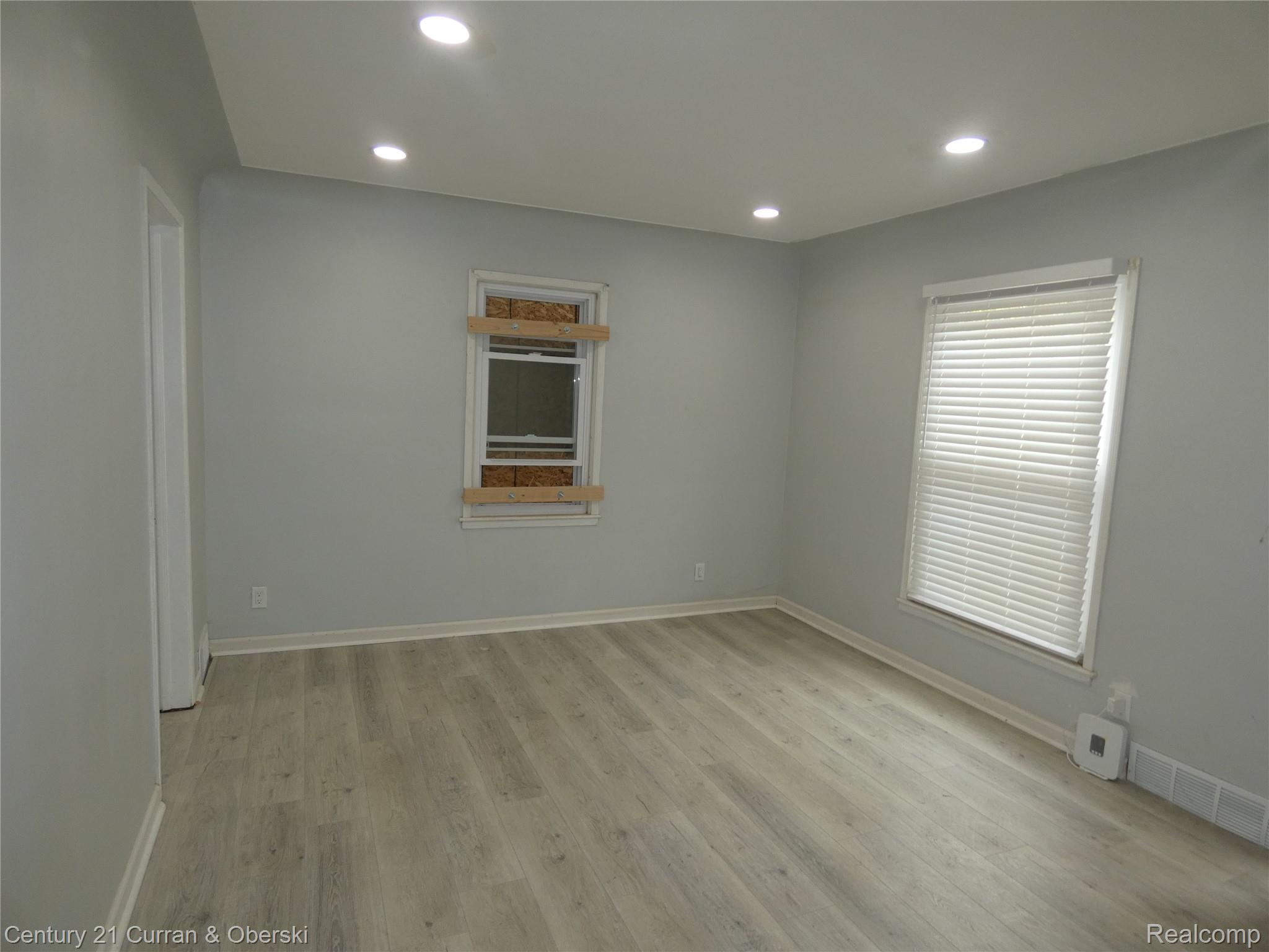 15835 Evergreen Road