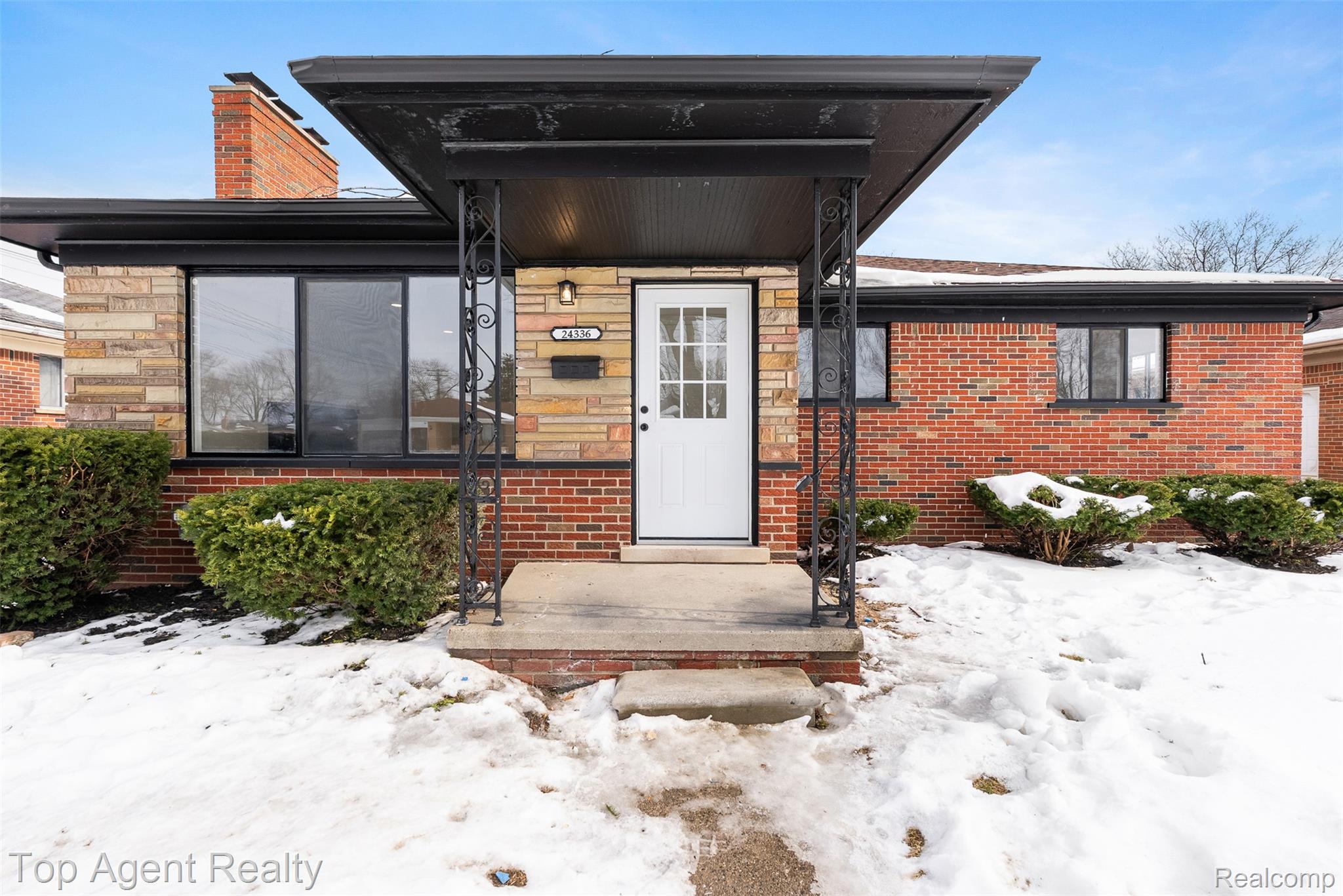 24336 Warrington Court