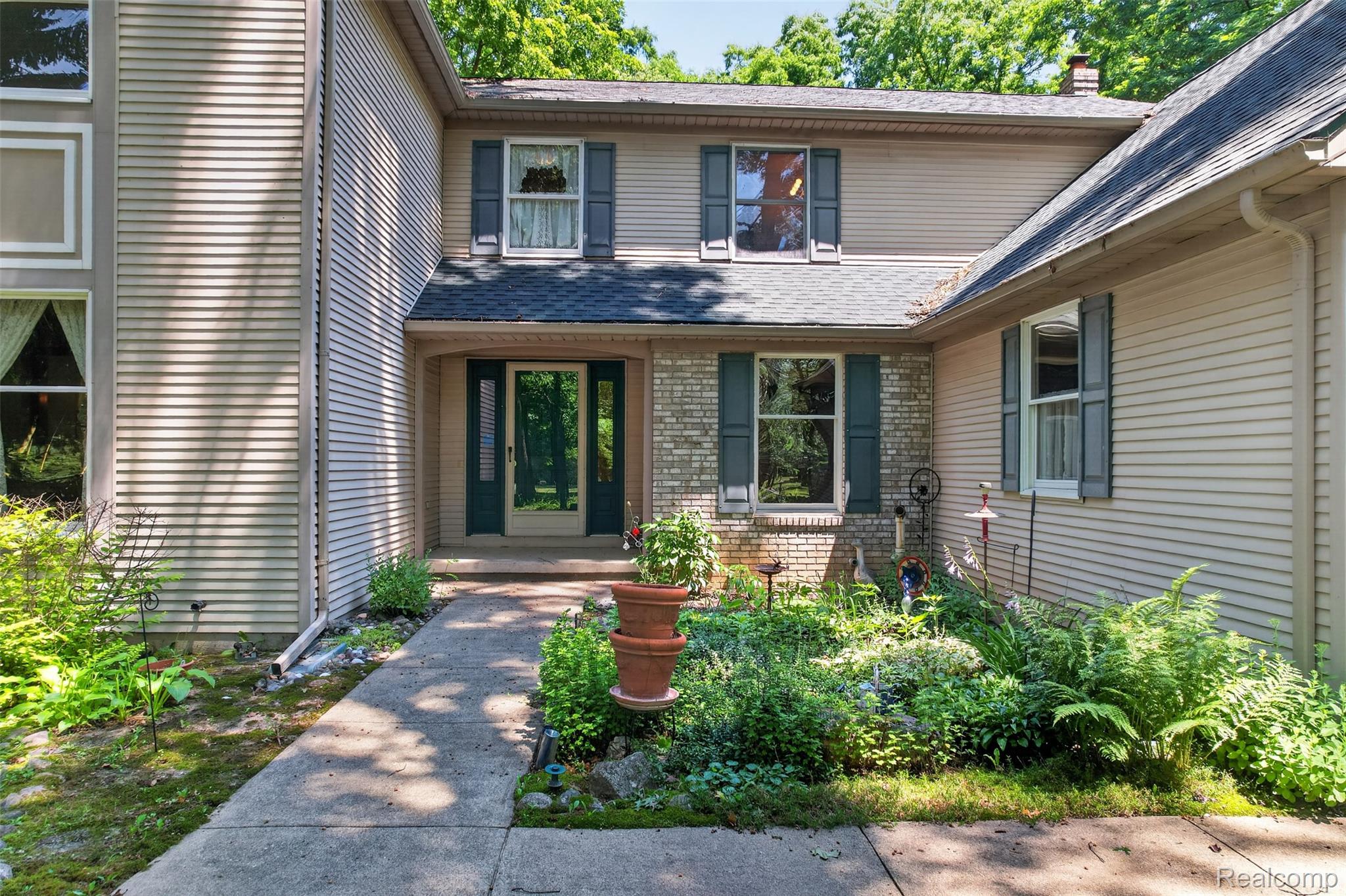 1919 Fox Ridge Drive