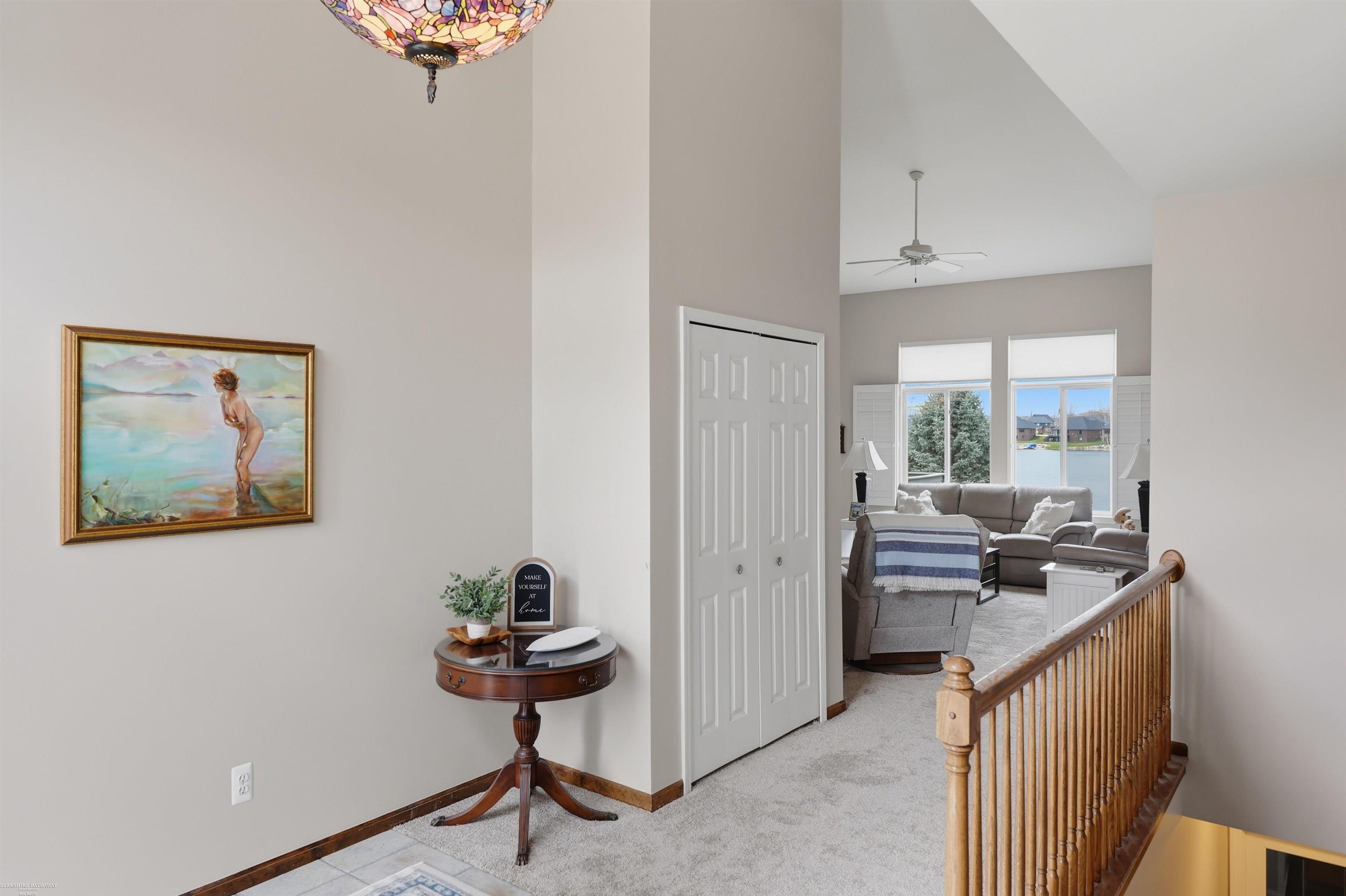 830 Cross Cir Street