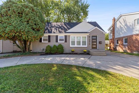 10419 W 11 Mile Road Huntington Woods City MI 48070