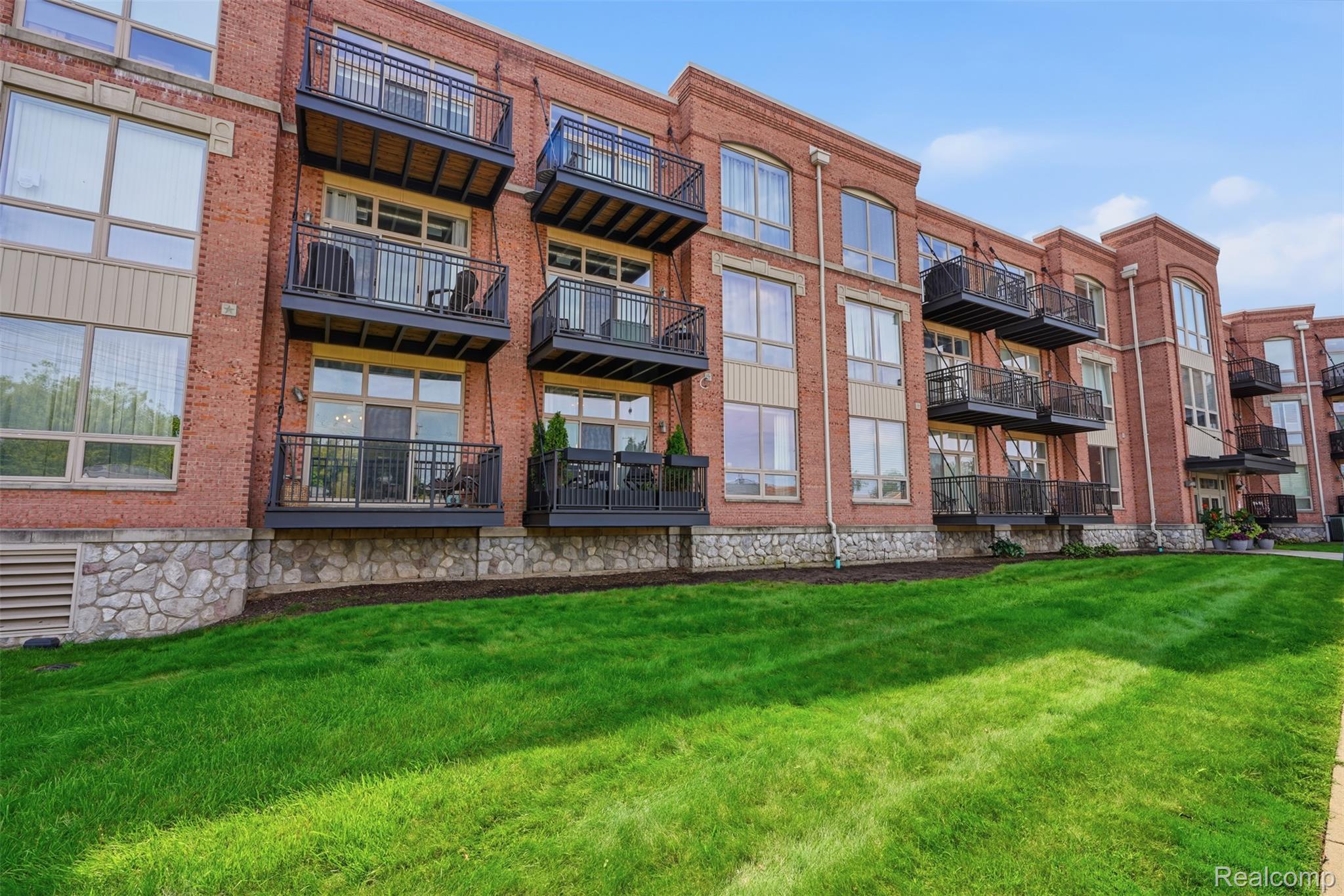 101 S Union Street 116