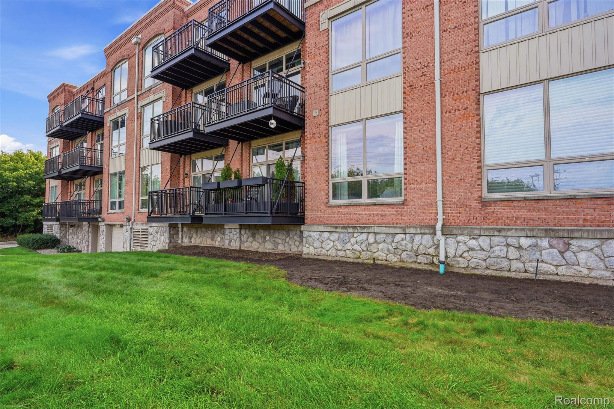 101 S Union Street 116