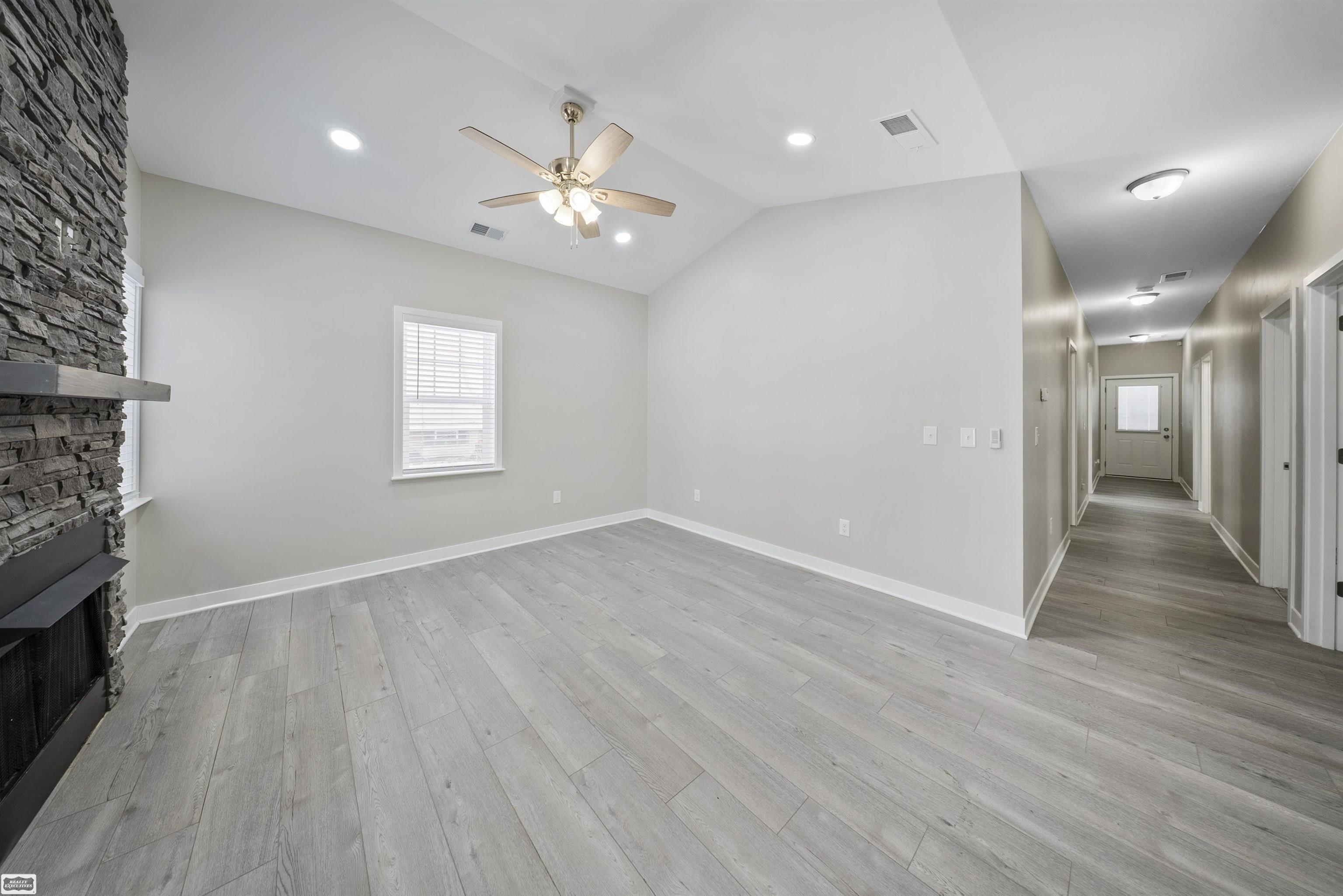 403 Voorheis Street