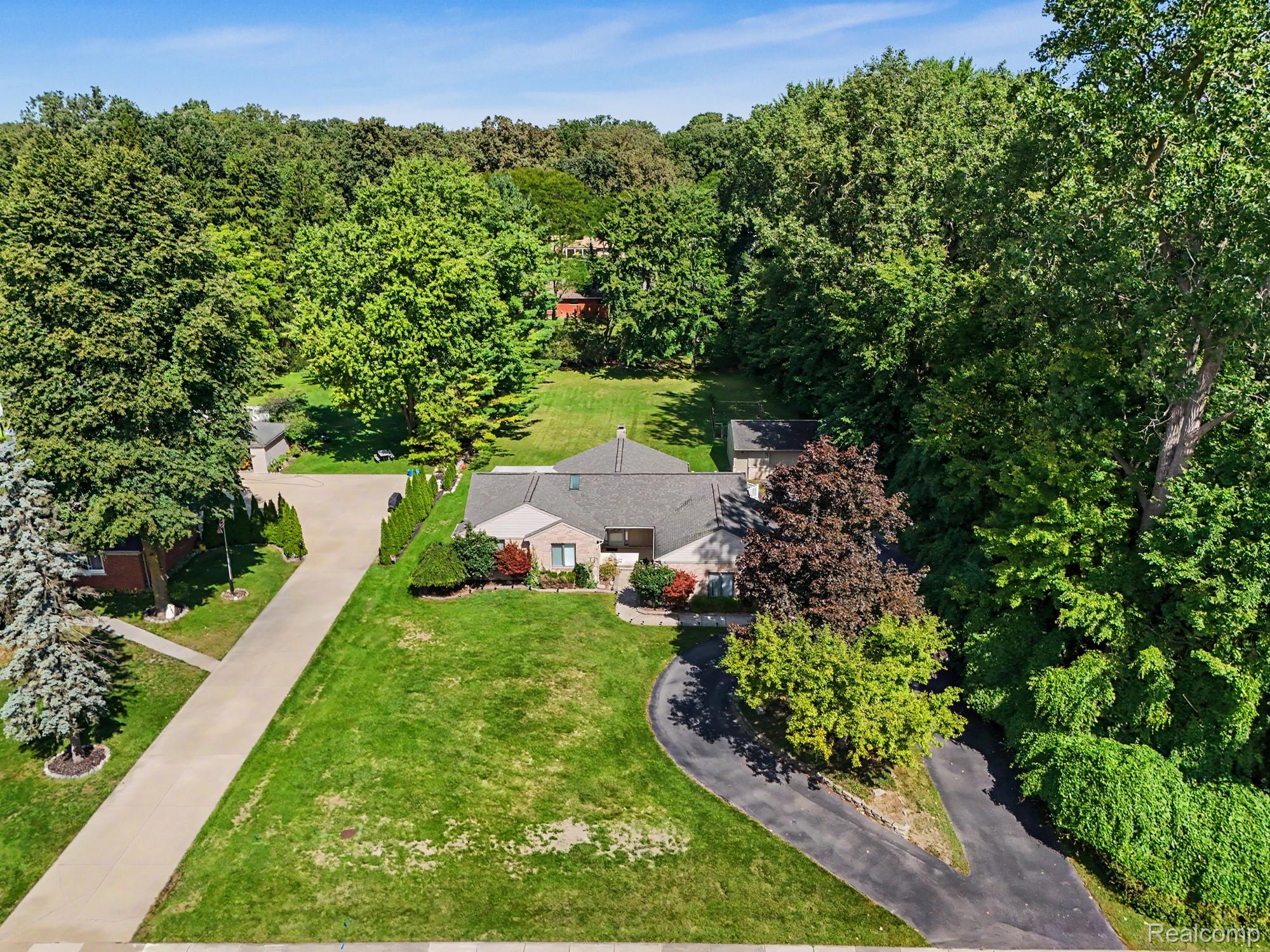 31550 6 Mile Road