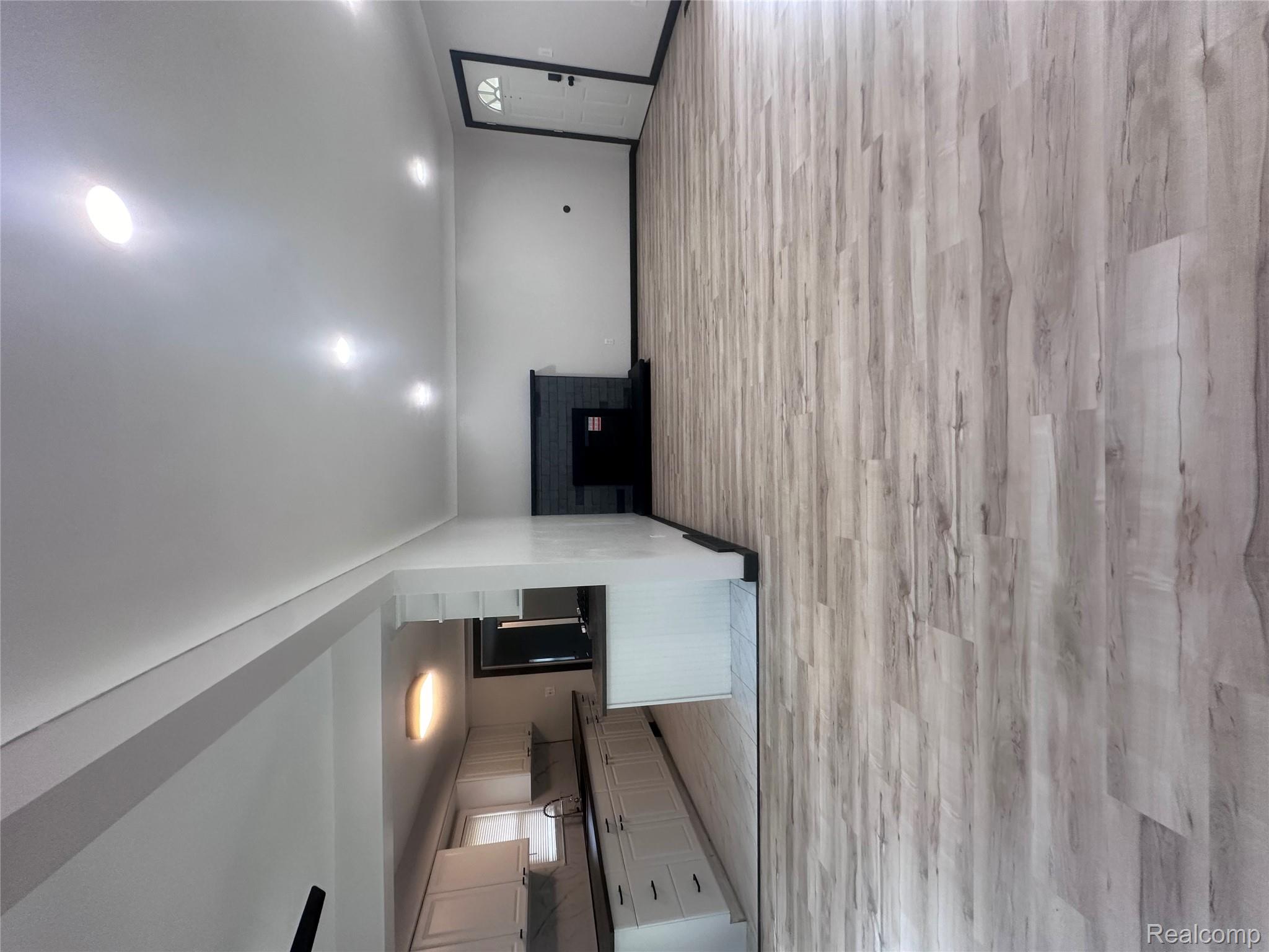 4279 BEECHWOOD Avenue