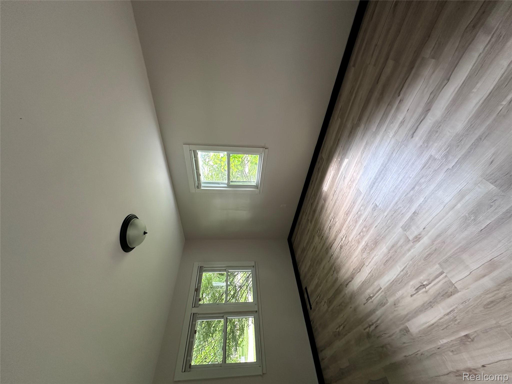 4279 BEECHWOOD Avenue