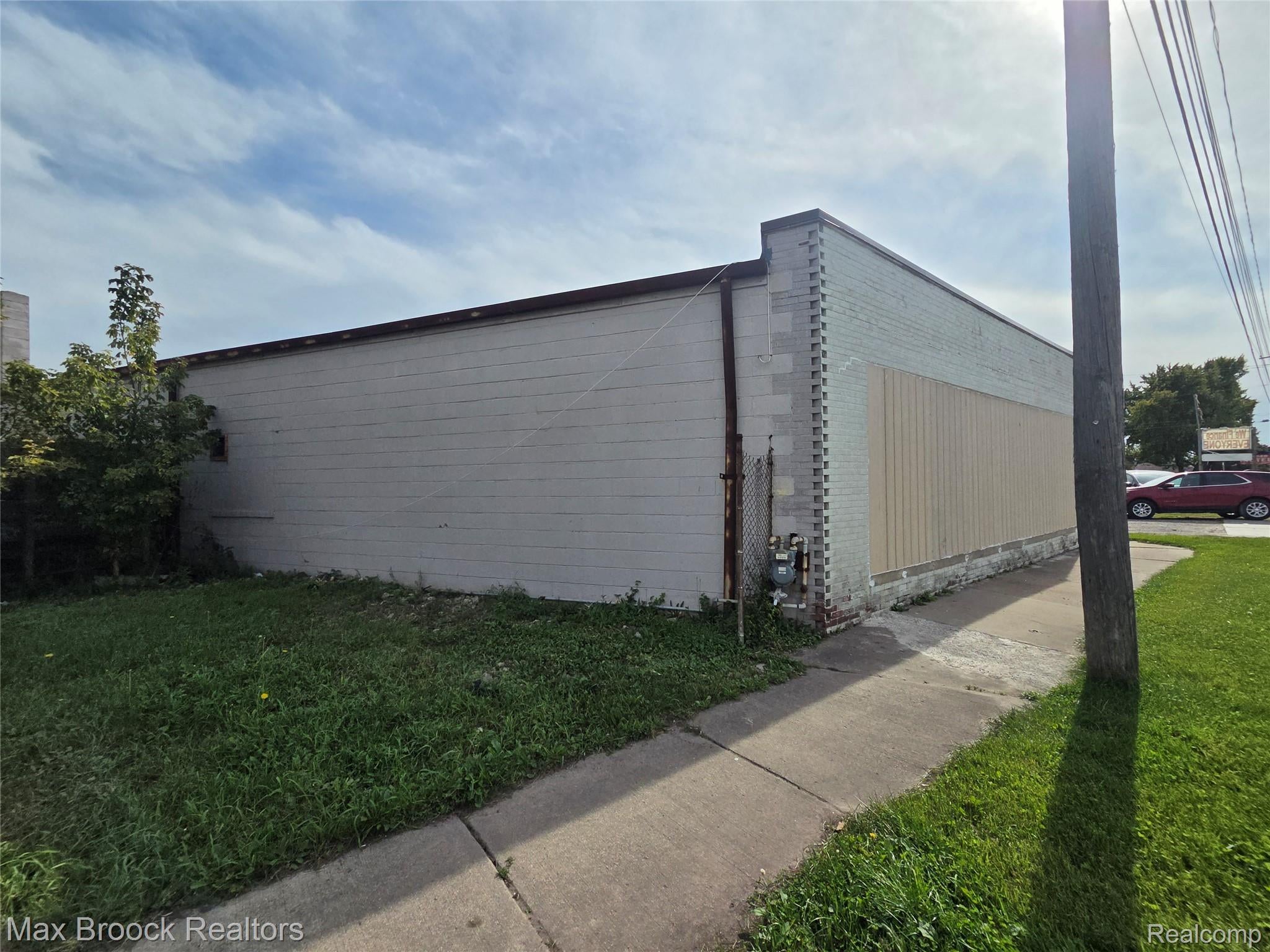 31580 Groesbeck Highway