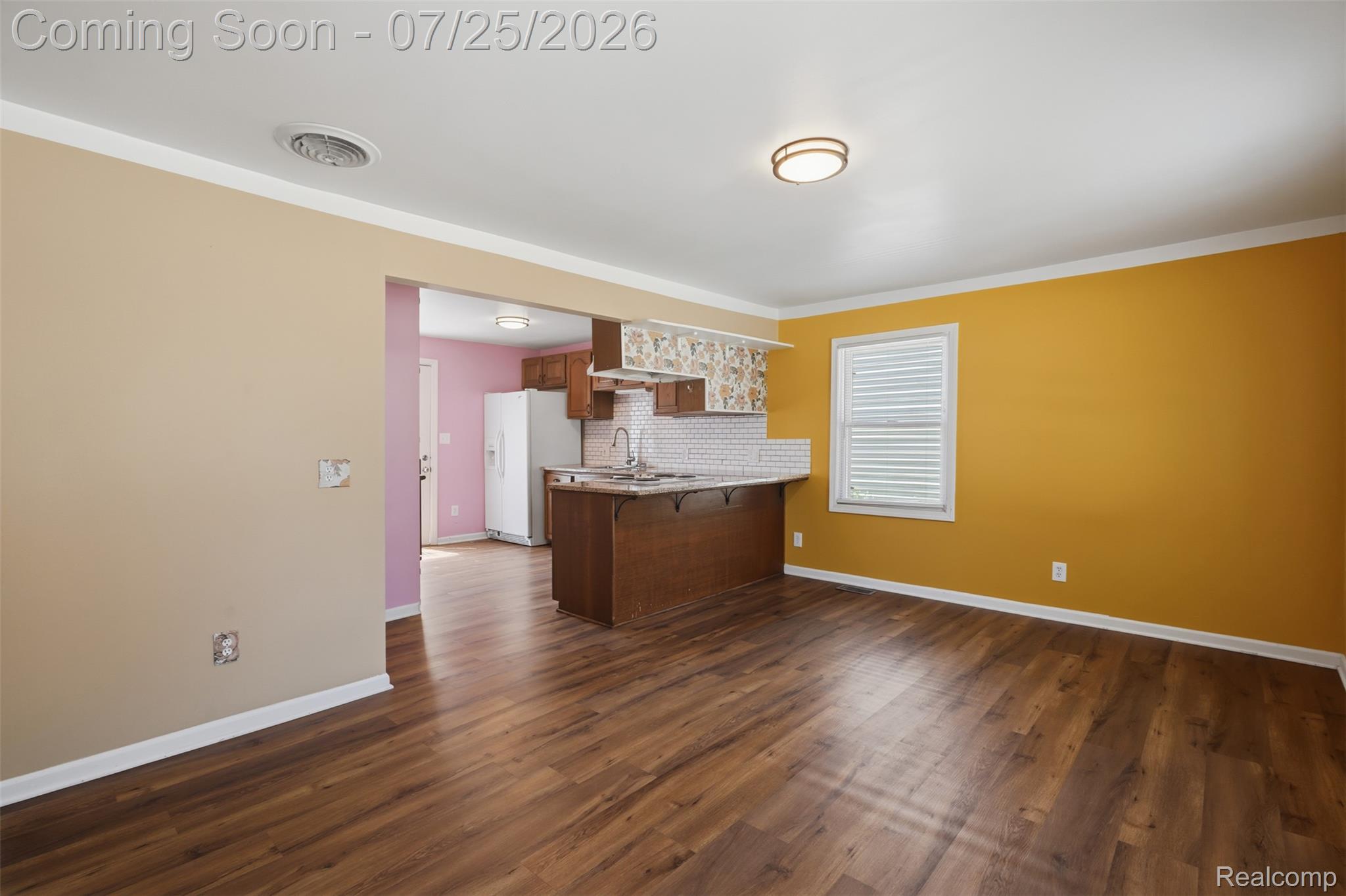 84 E Kalama Avenue