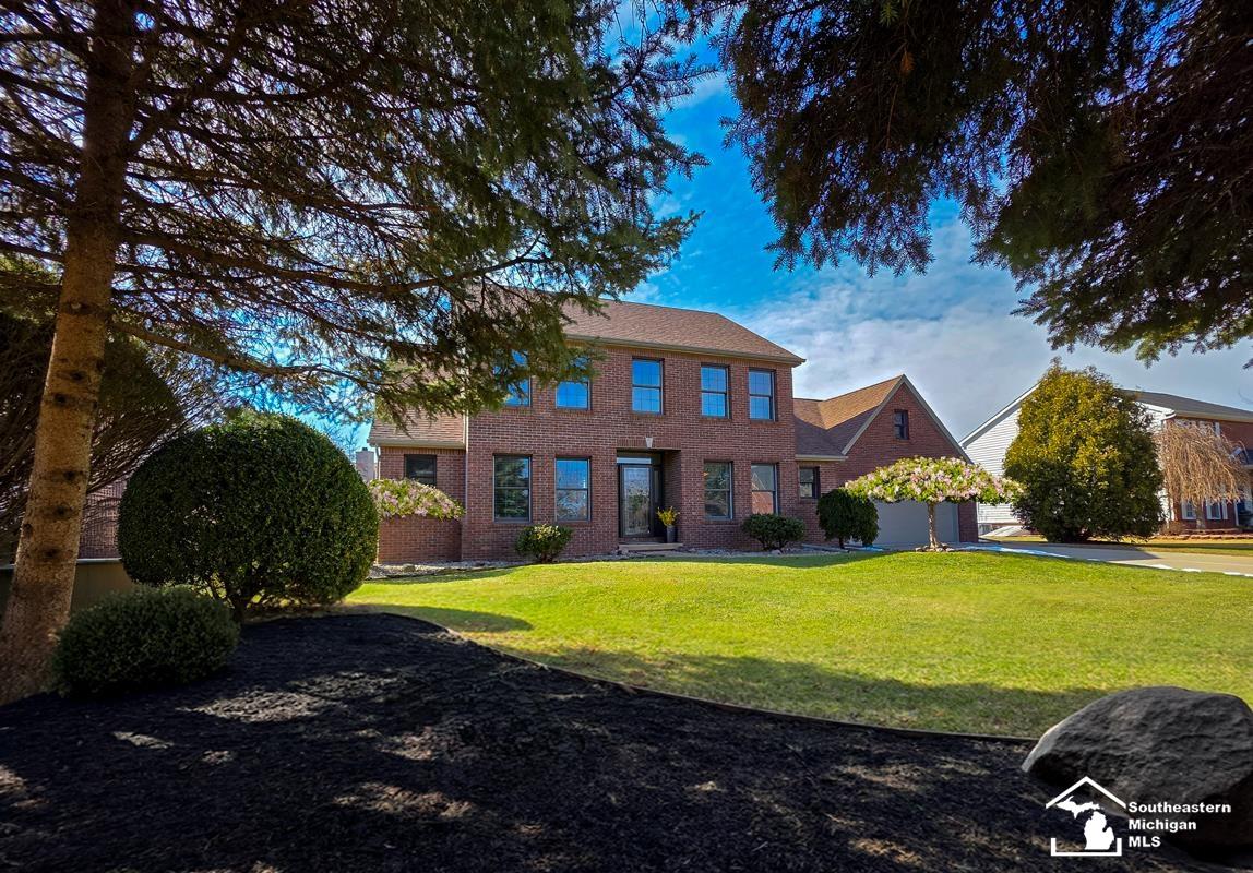 986 Regents Park Drive