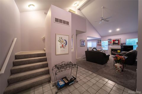 2090 Pleasant Drive Commerce Charter Township MI 48390