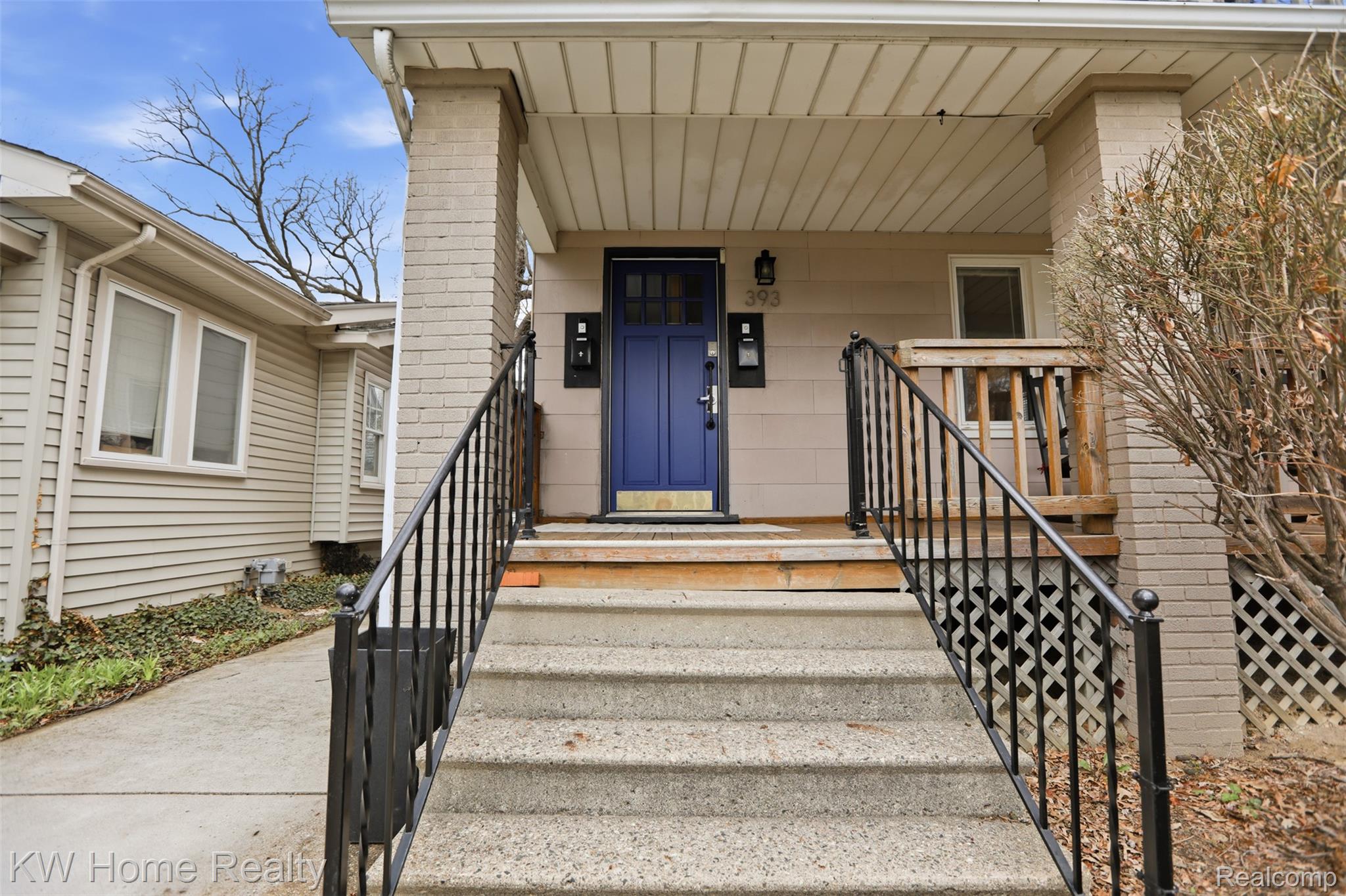 393 Wordsworth Street
