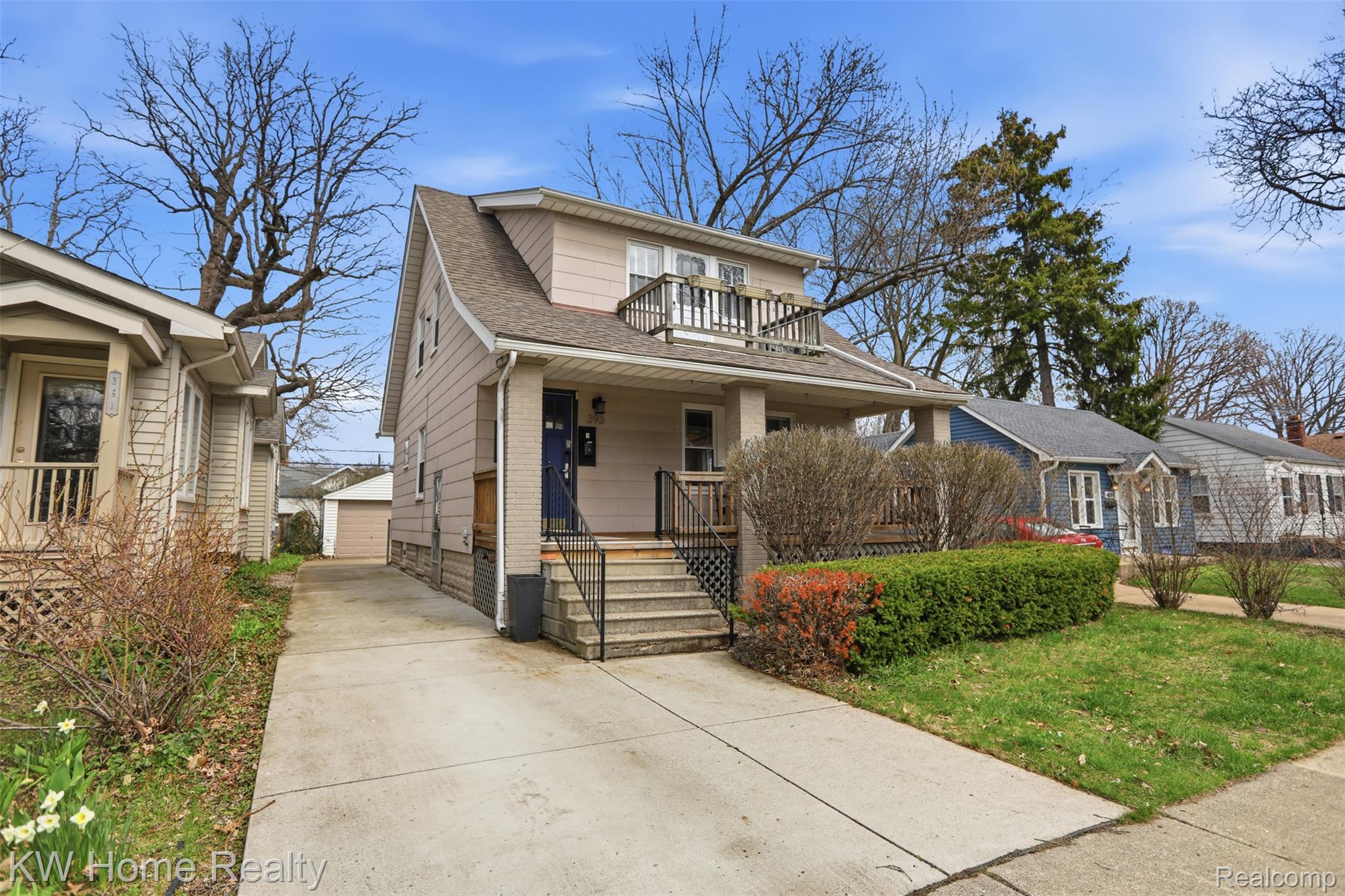 393 Wordsworth Street