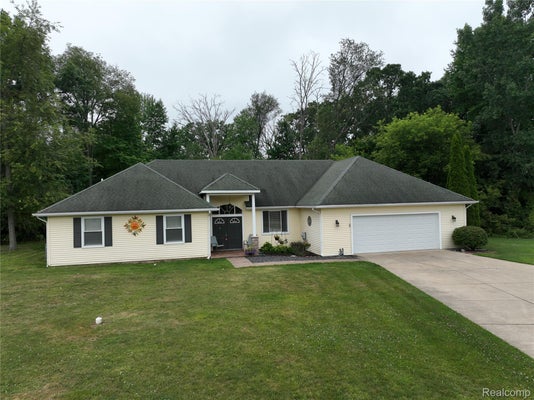 2395 KAREN DR, HOWELL, MI 48855 - Image d6b476dd3379c876dcd68f72607dcc95/3247791366