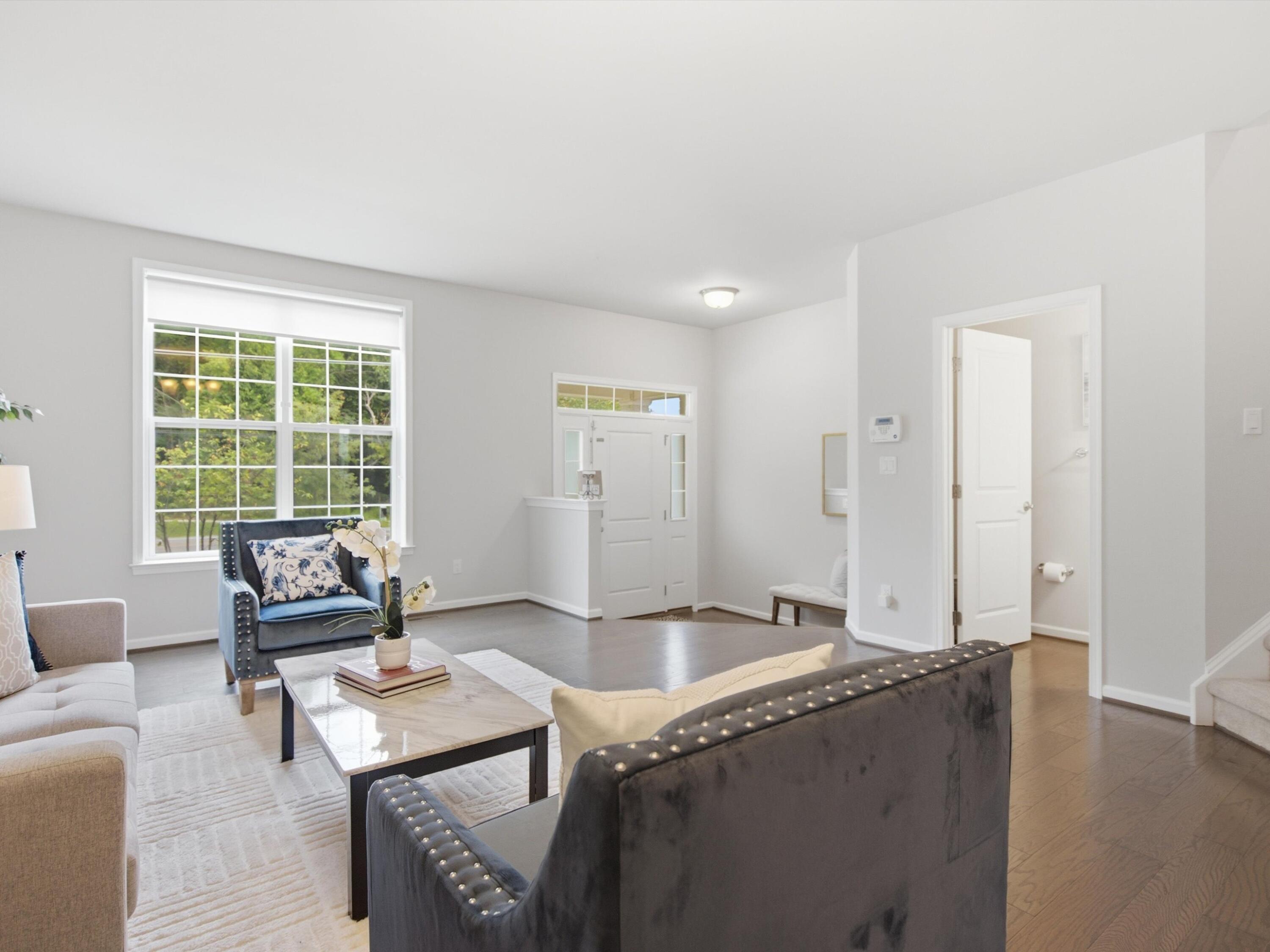 2768 Ashcombe Drive