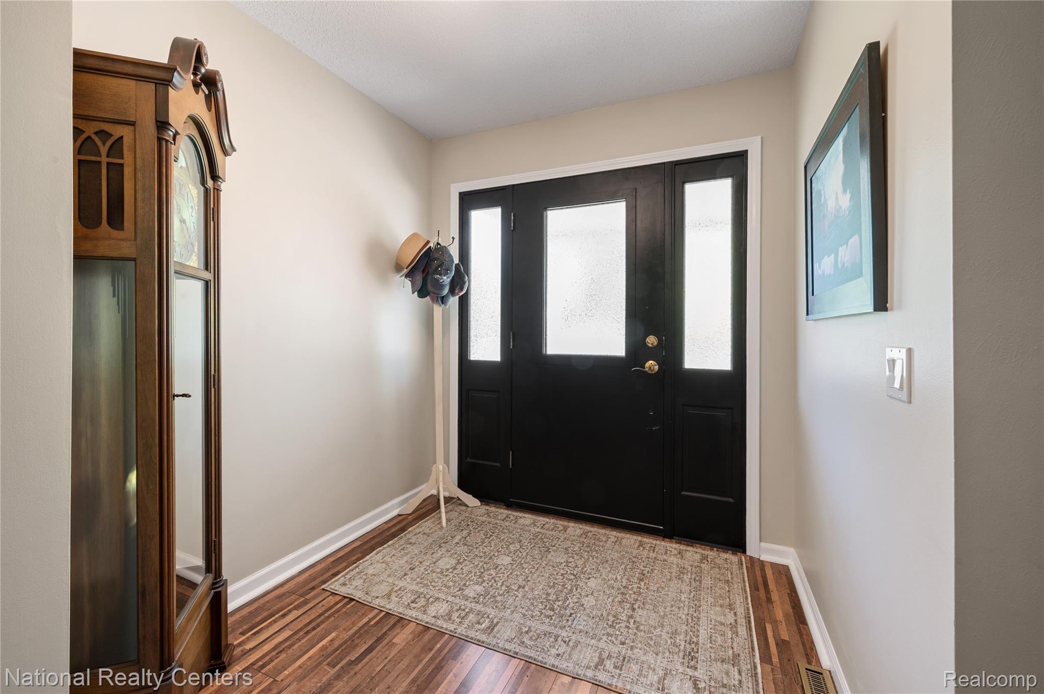 16 Lakeridge Drive