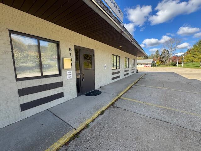 8108 Fulton Street E