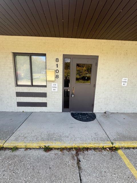 8108 Fulton Street E